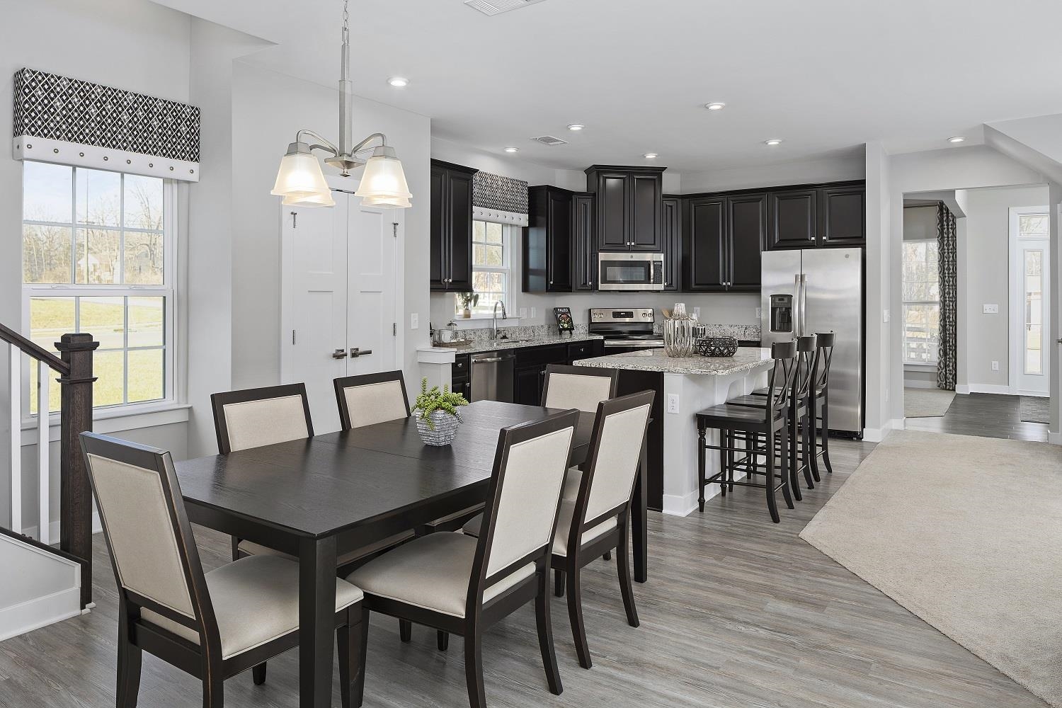 10615 WHISPERING PINE LN