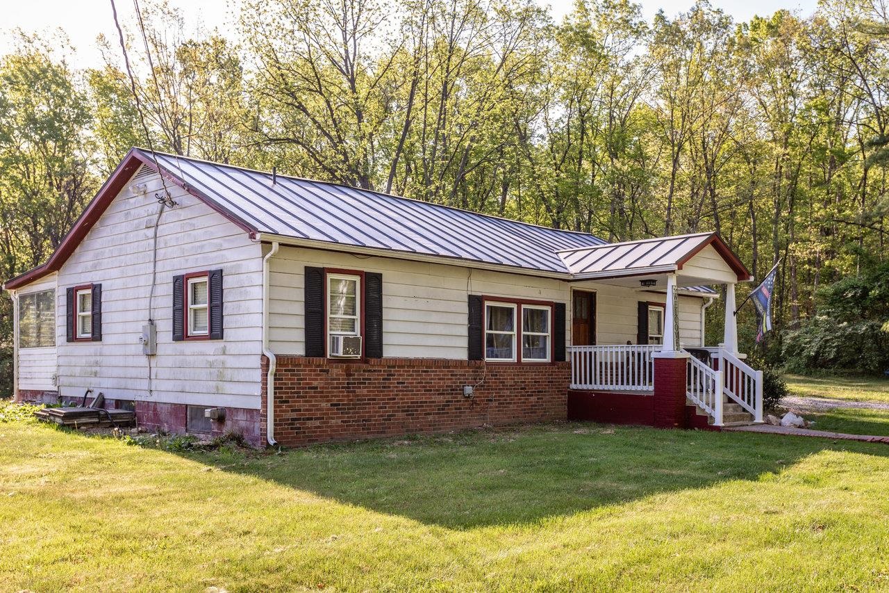 4205 MOUNTAIN FARM RD