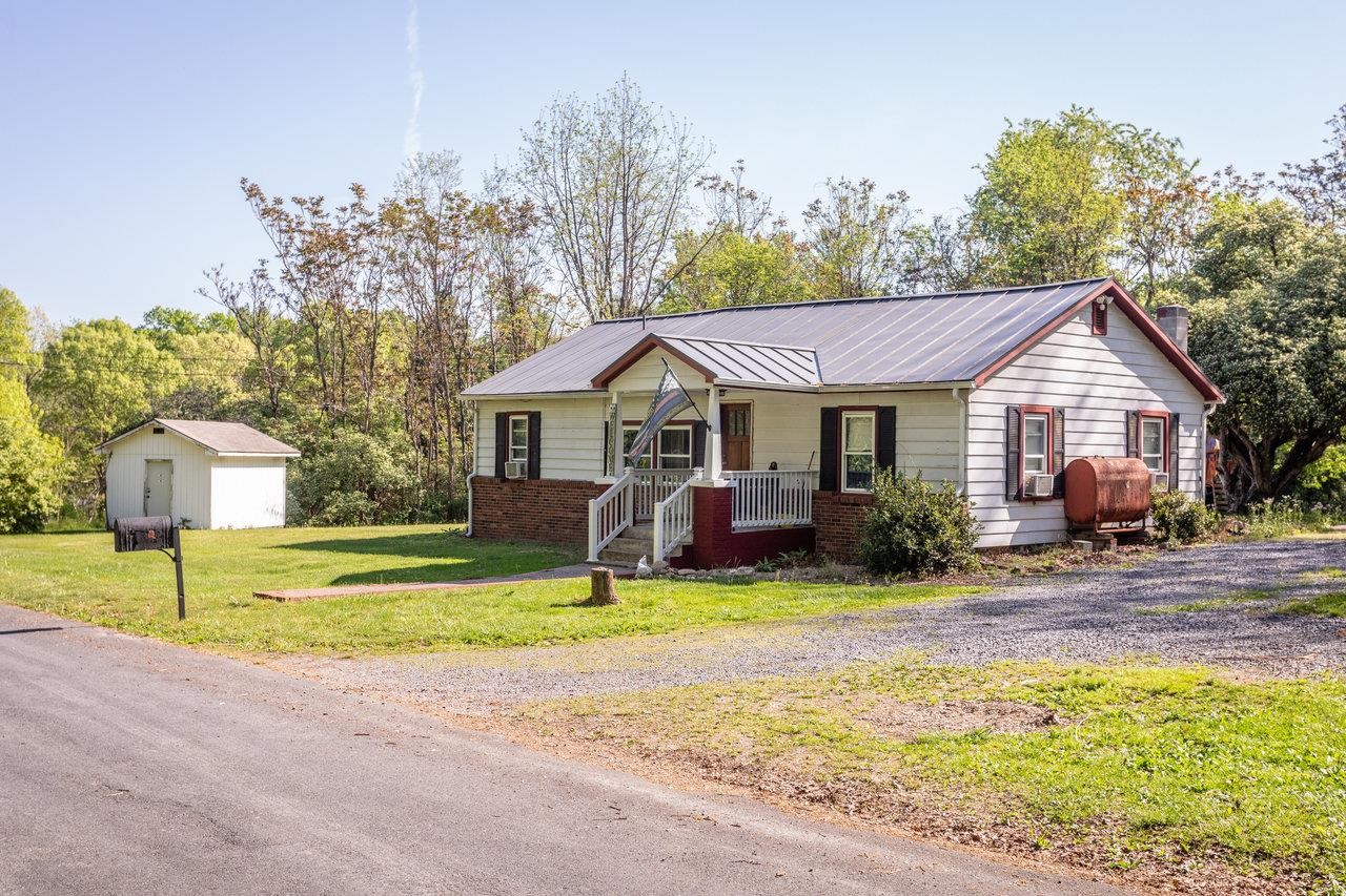 4205 MOUNTAIN FARM RD