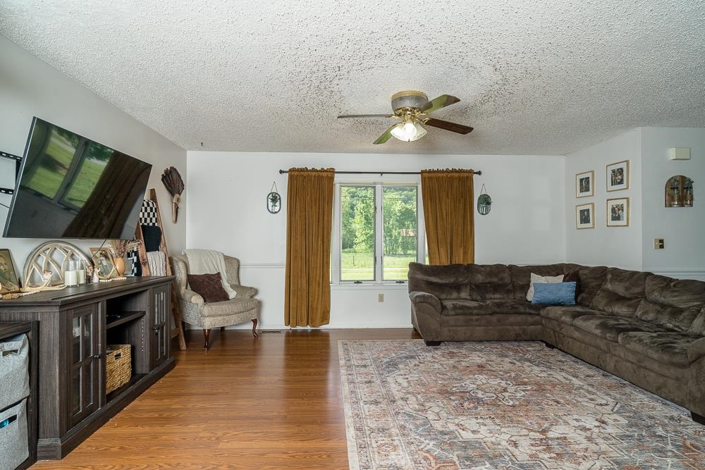 13524 LITTLE DRY RIVER RD