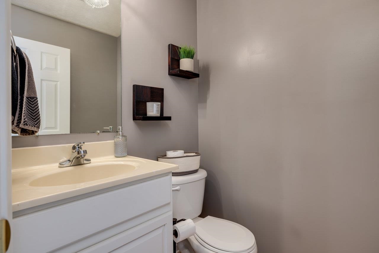 1316 VICTORIAN VILLAGE DR