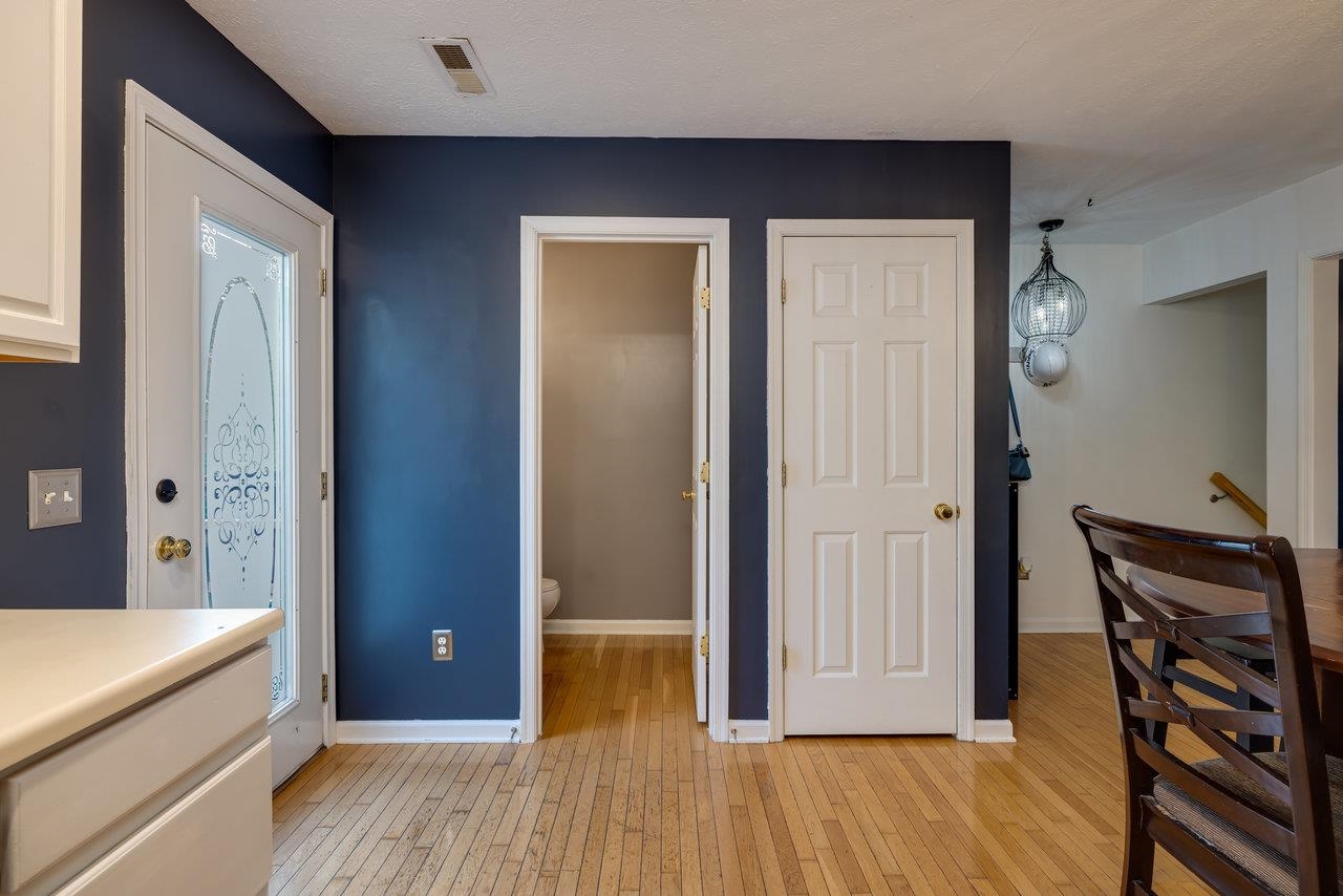 1316 VICTORIAN VILLAGE DR