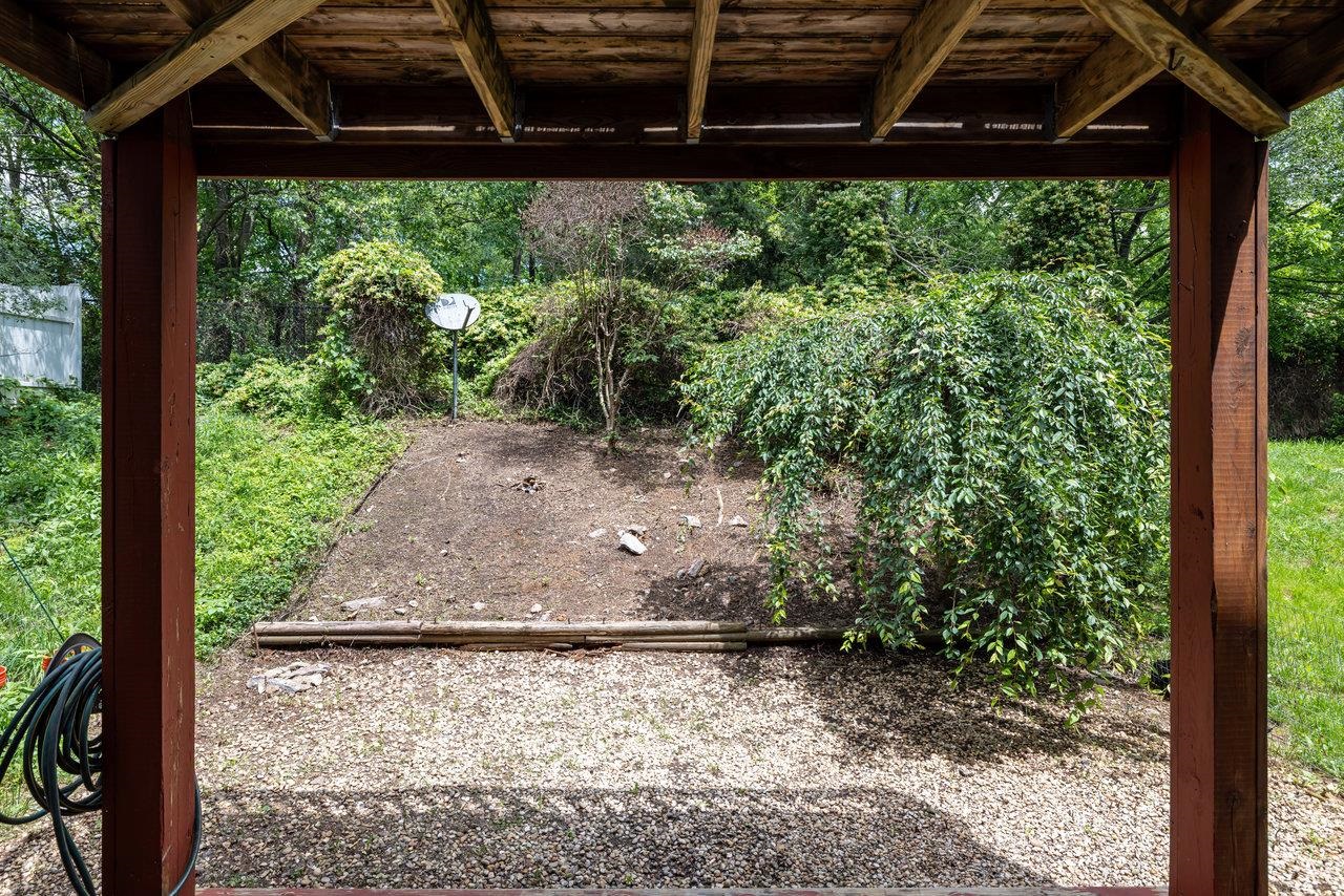 1316 VICTORIAN VILLAGE DR