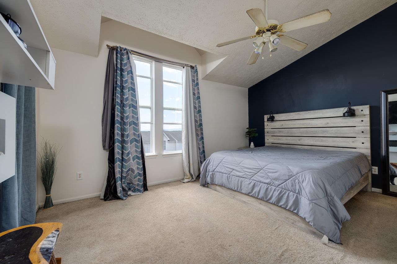 1316 VICTORIAN VILLAGE DR