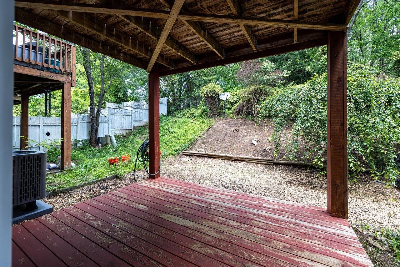 1316 VICTORIAN VILLAGE DR