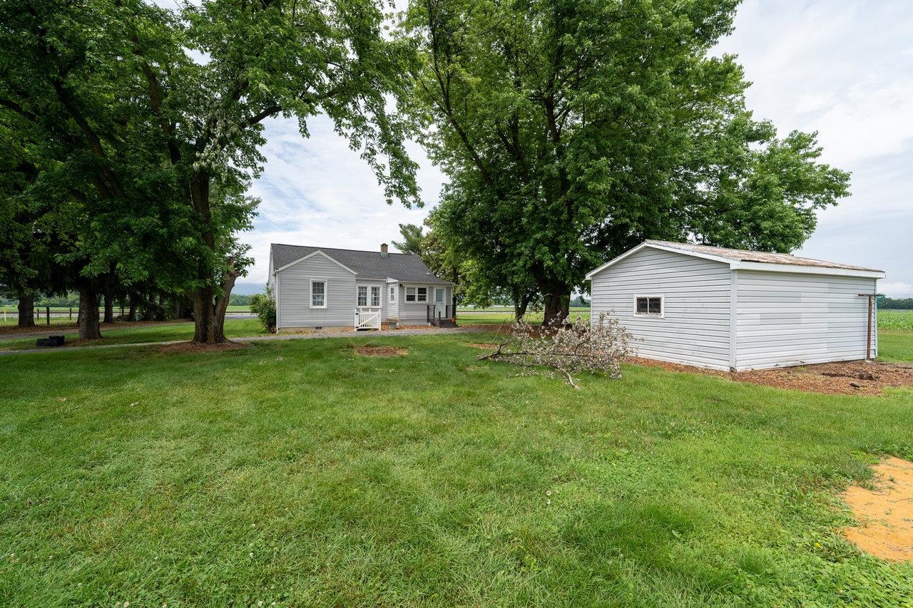 3861 S EAST SIDE HWY