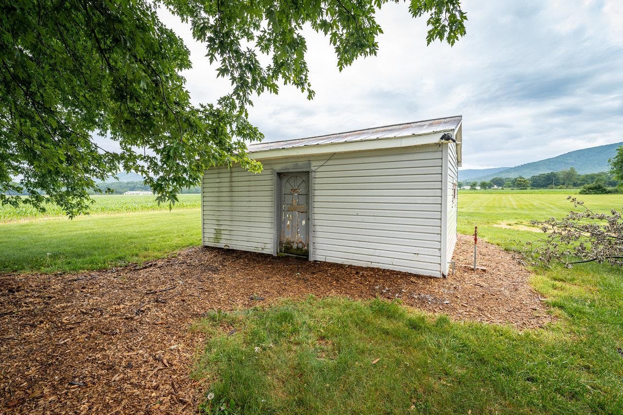 3861 S EAST SIDE HWY