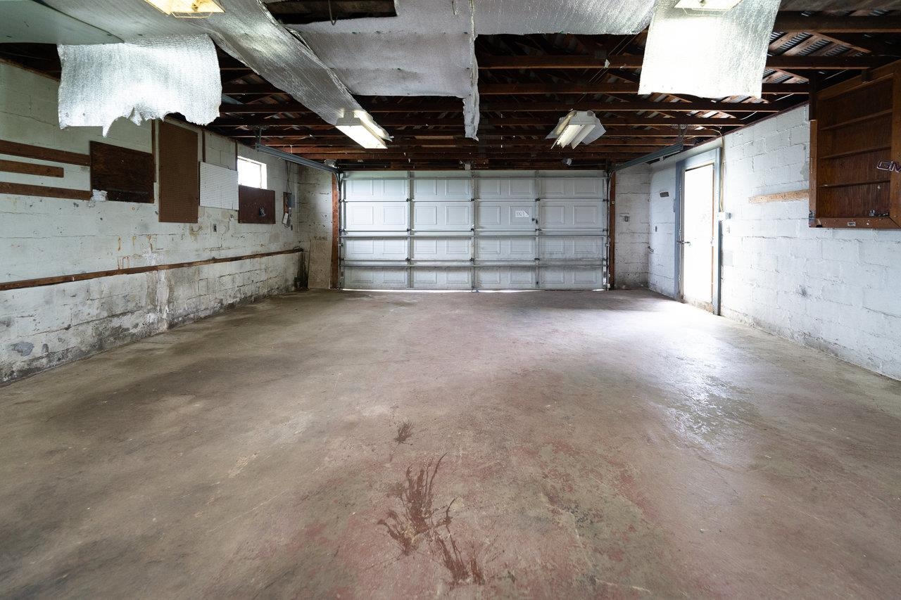 3861 S EAST SIDE HWY