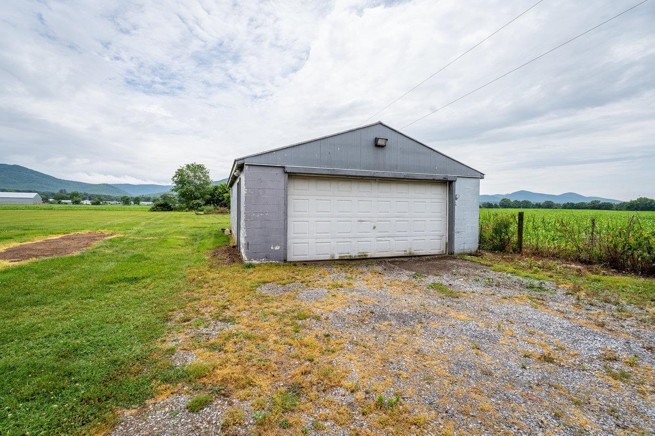 3861 S EAST SIDE HWY