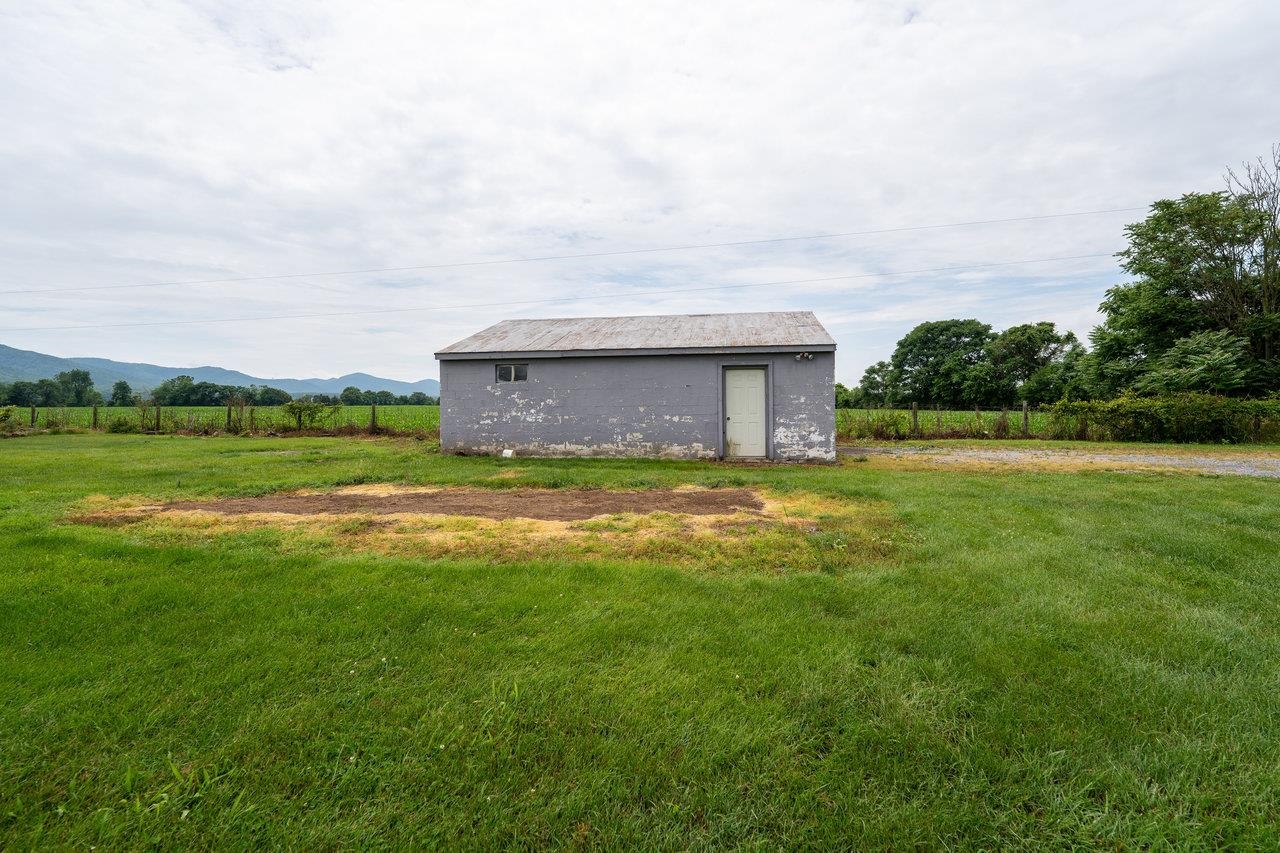 3861 S EAST SIDE HWY