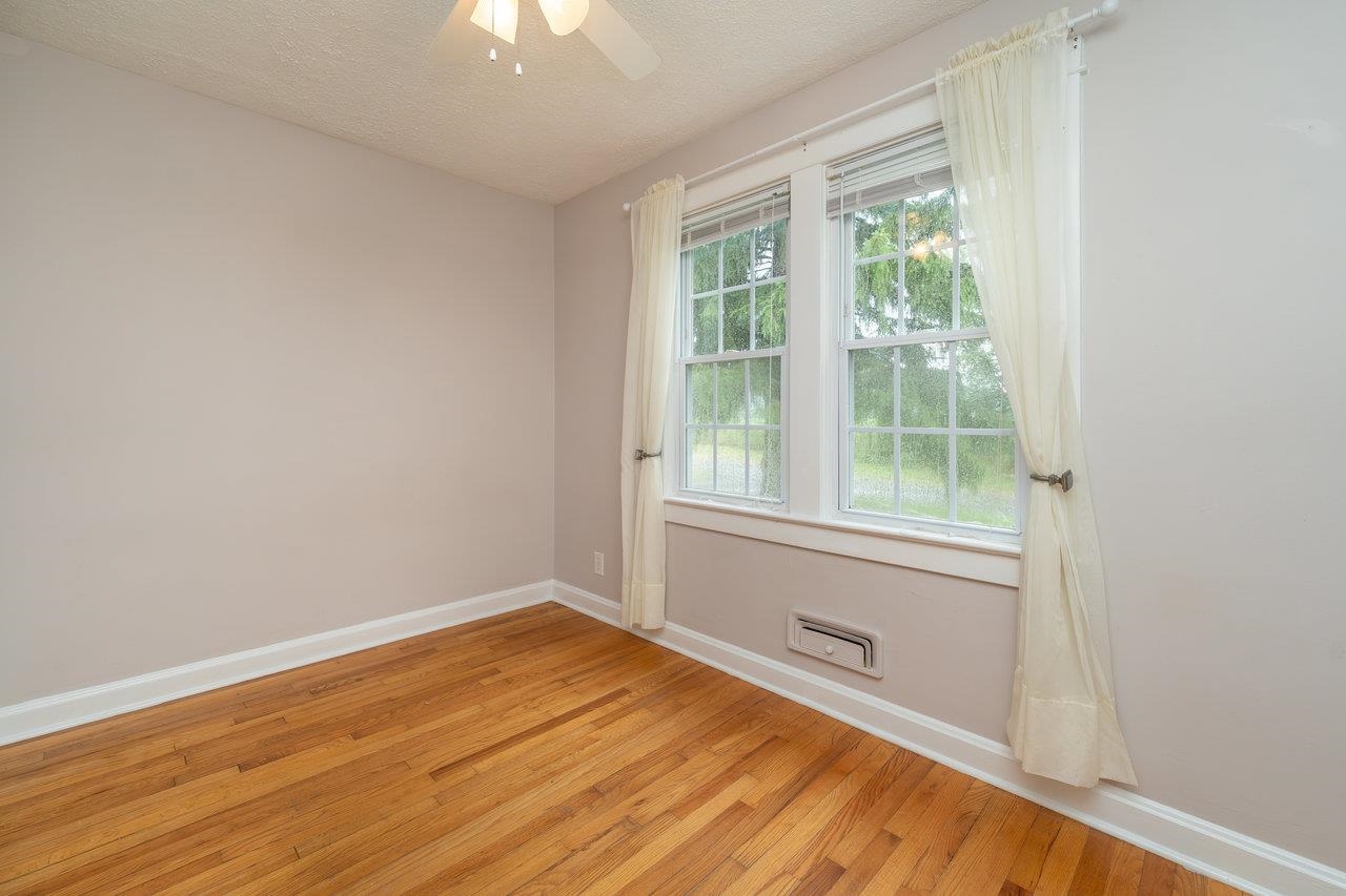 3861 S EAST SIDE HWY