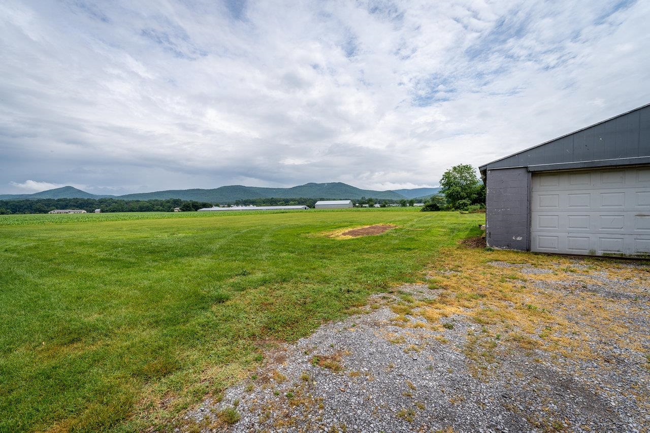 3861 S EAST SIDE HWY