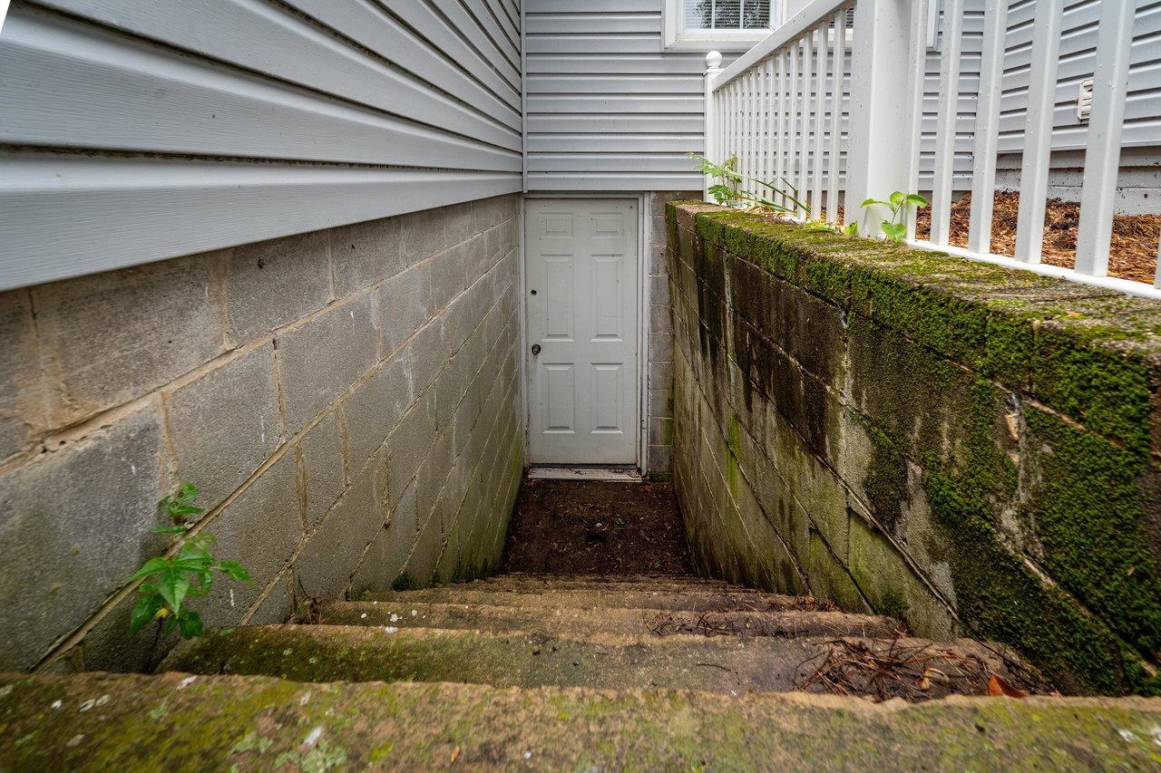 3861 S EAST SIDE HWY