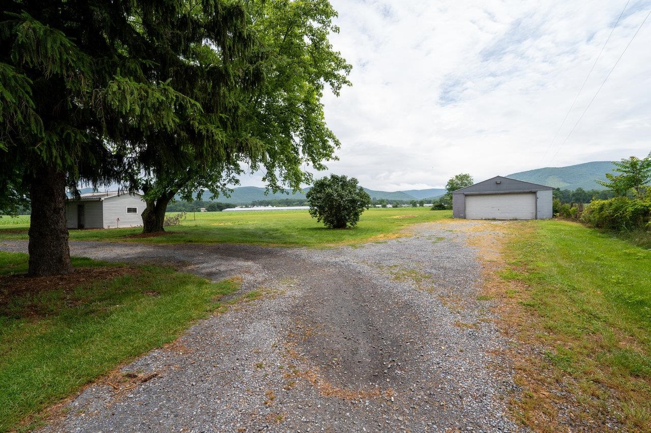 3861 S EAST SIDE HWY