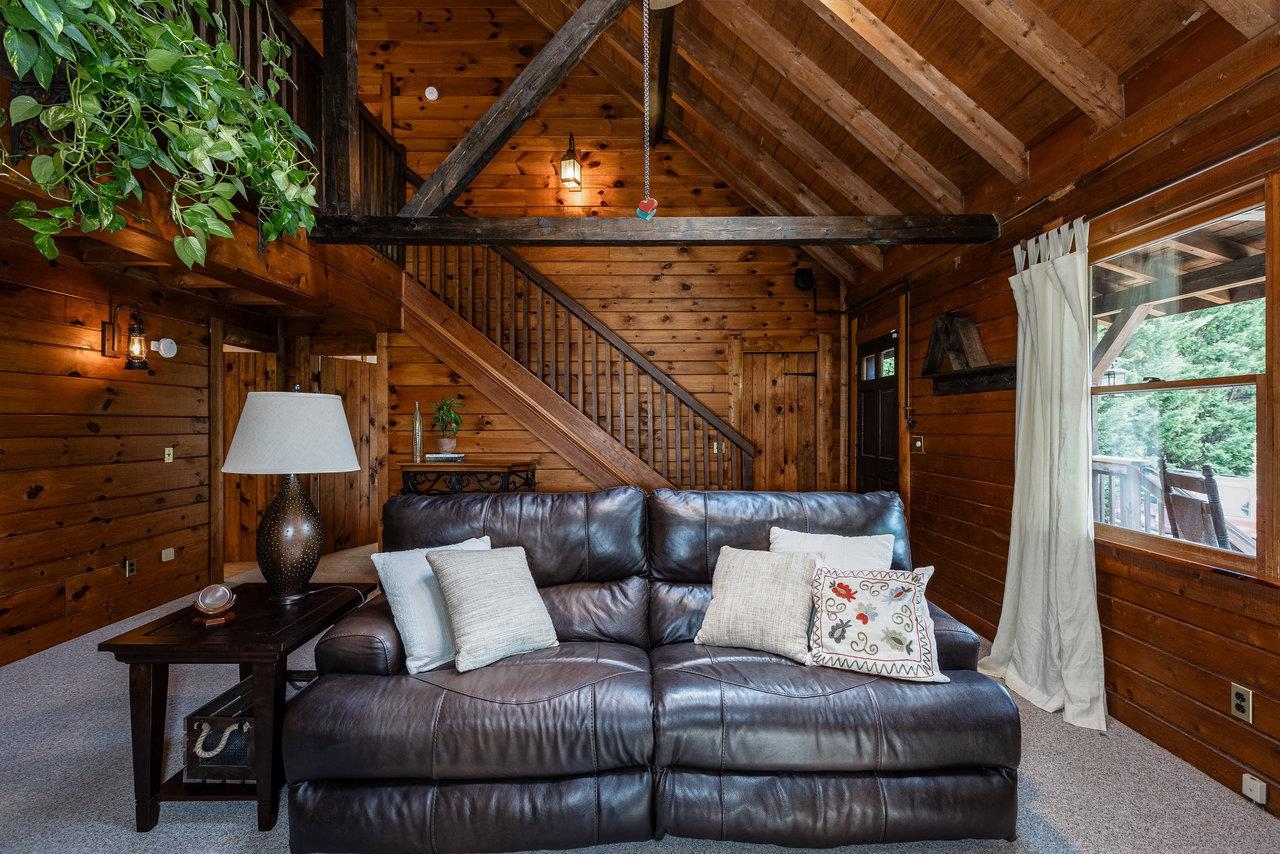 3193 TAYLOR SPRING LN