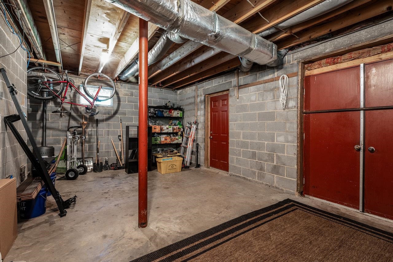 3193 TAYLOR SPRING LN