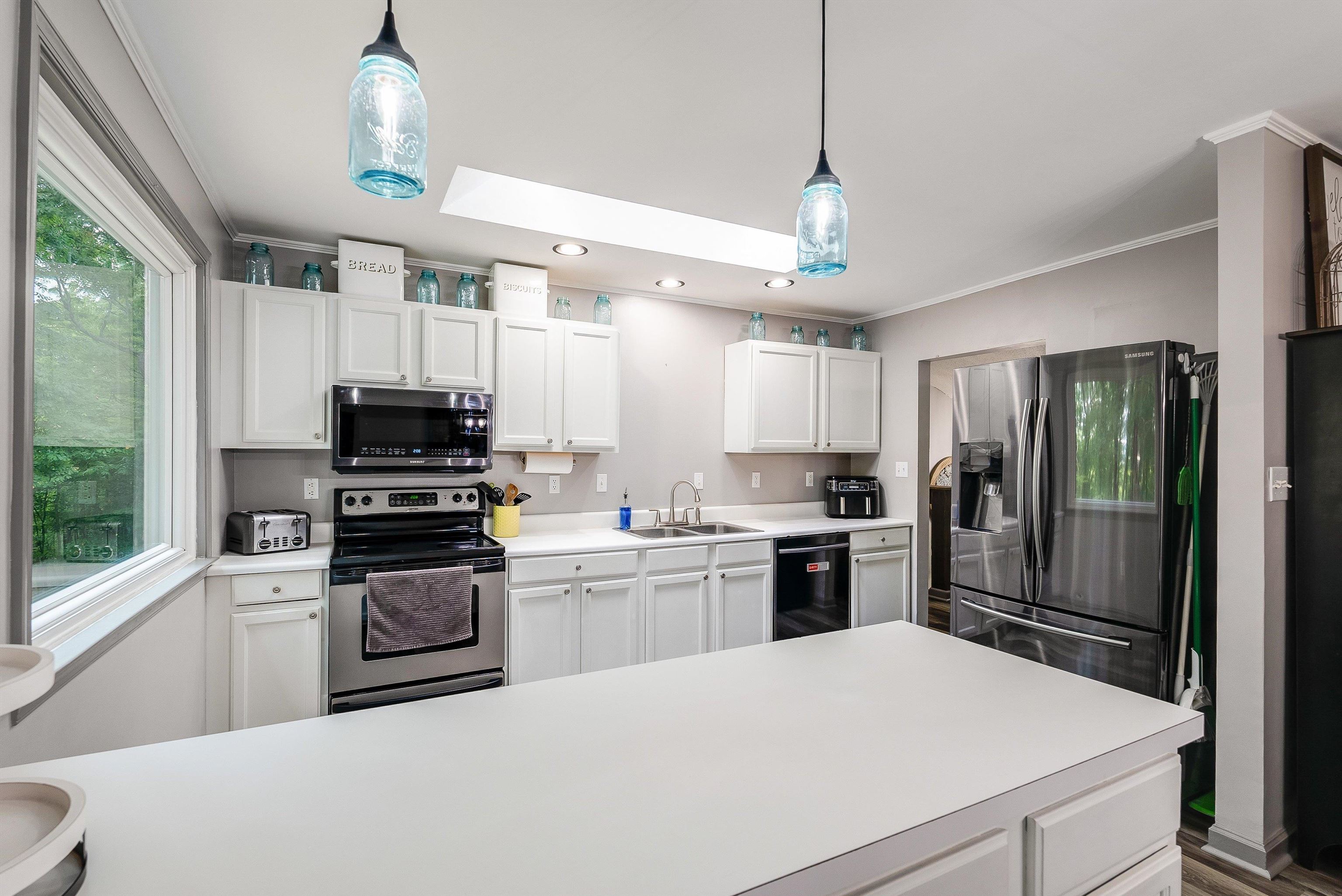 155 BETHEL LN