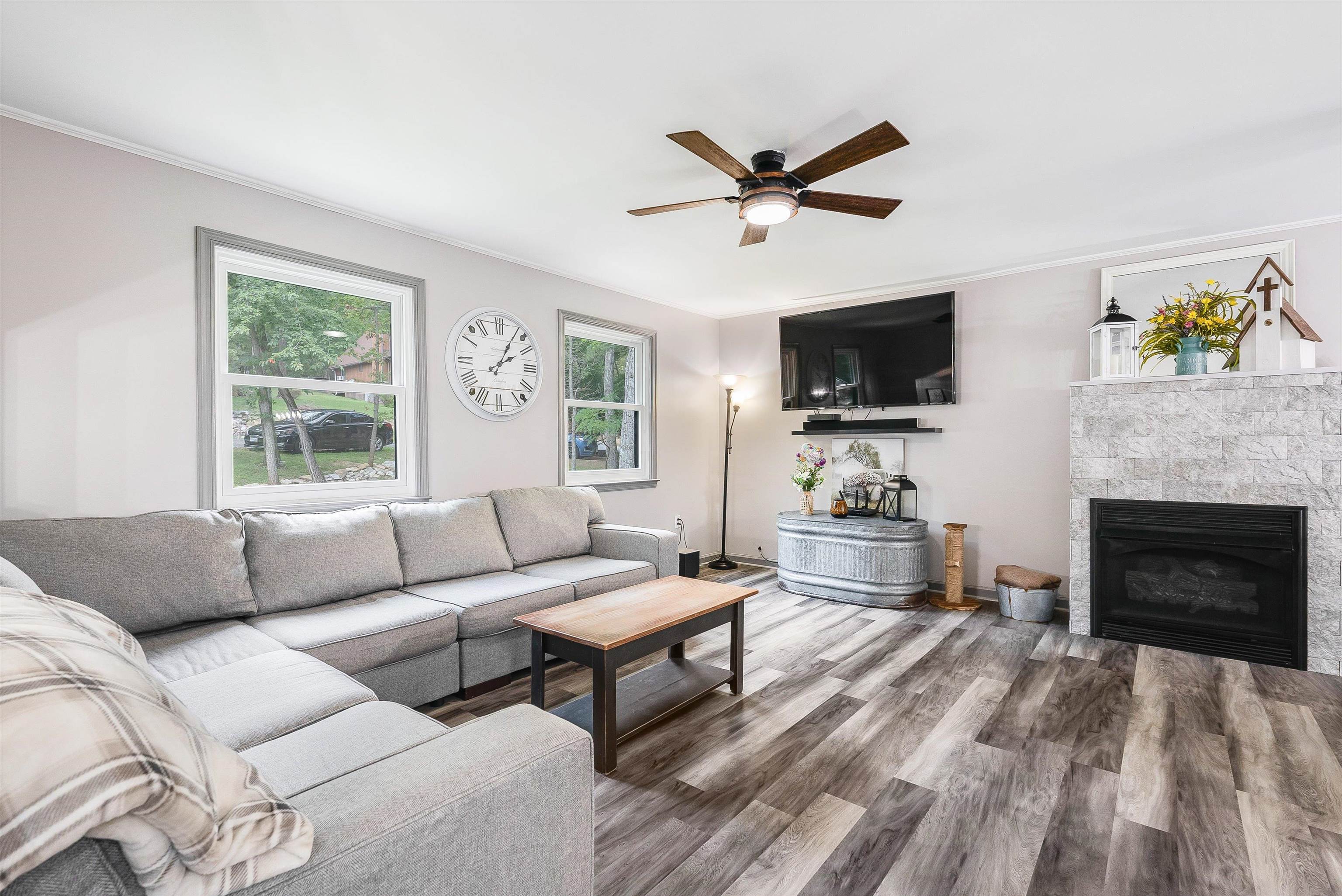 155 BETHEL LN