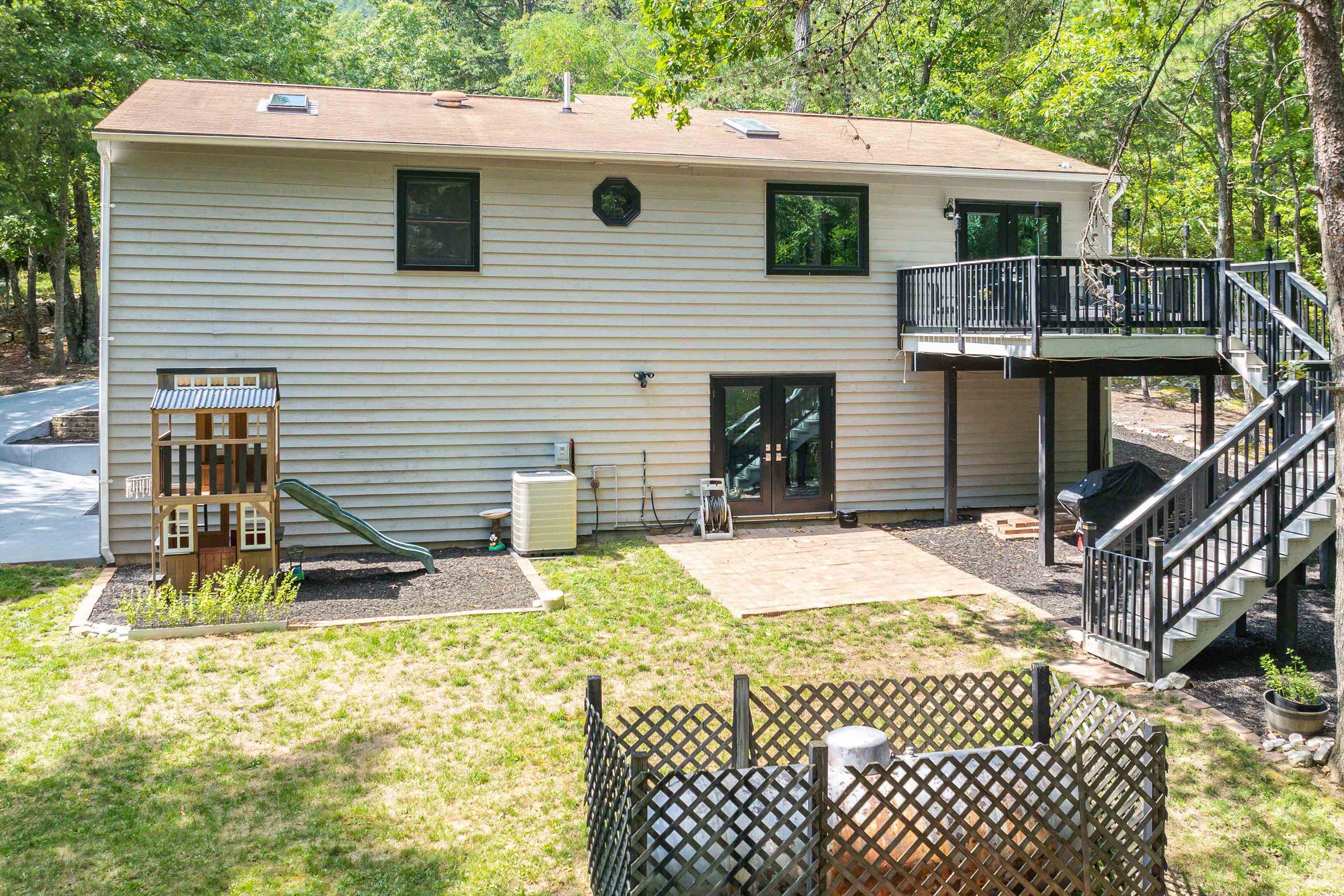 155 BETHEL LN