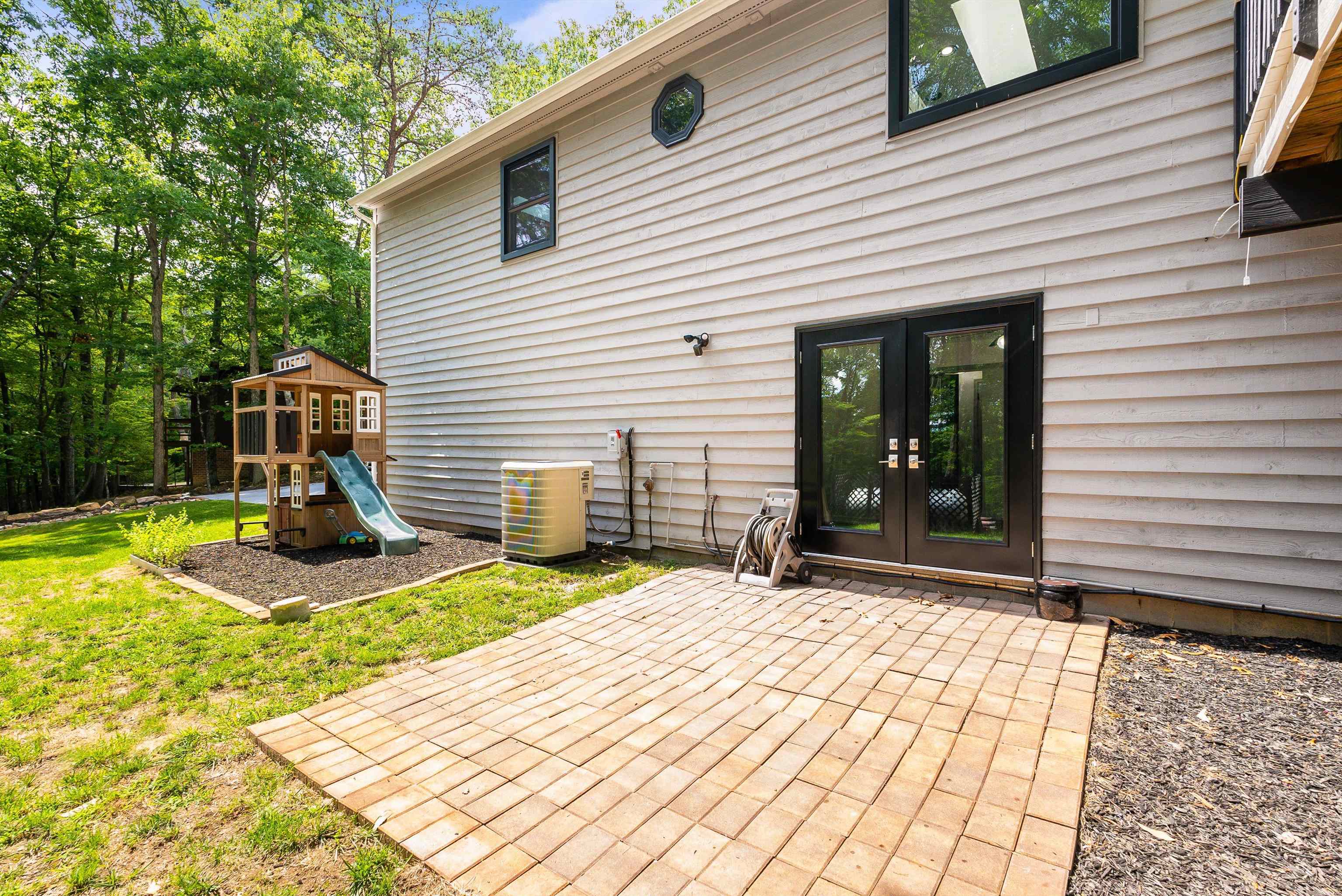 155 BETHEL LN