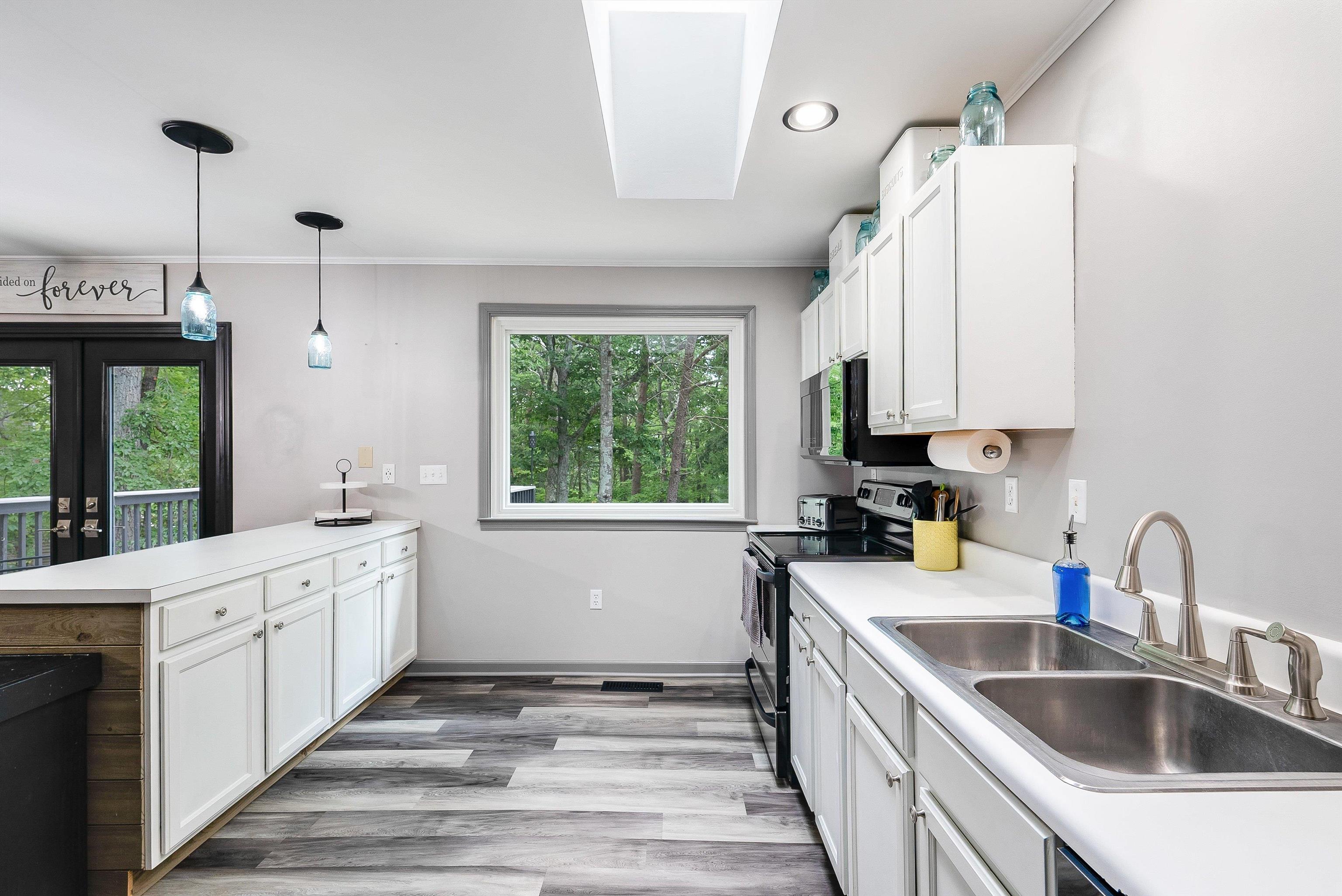 155 BETHEL LN