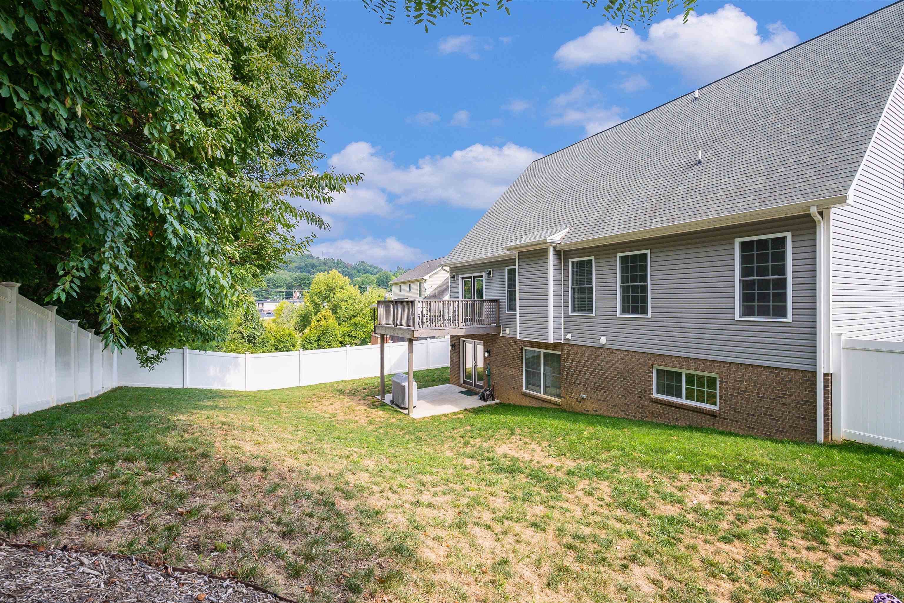 1350 LITTLE SORRELL DR