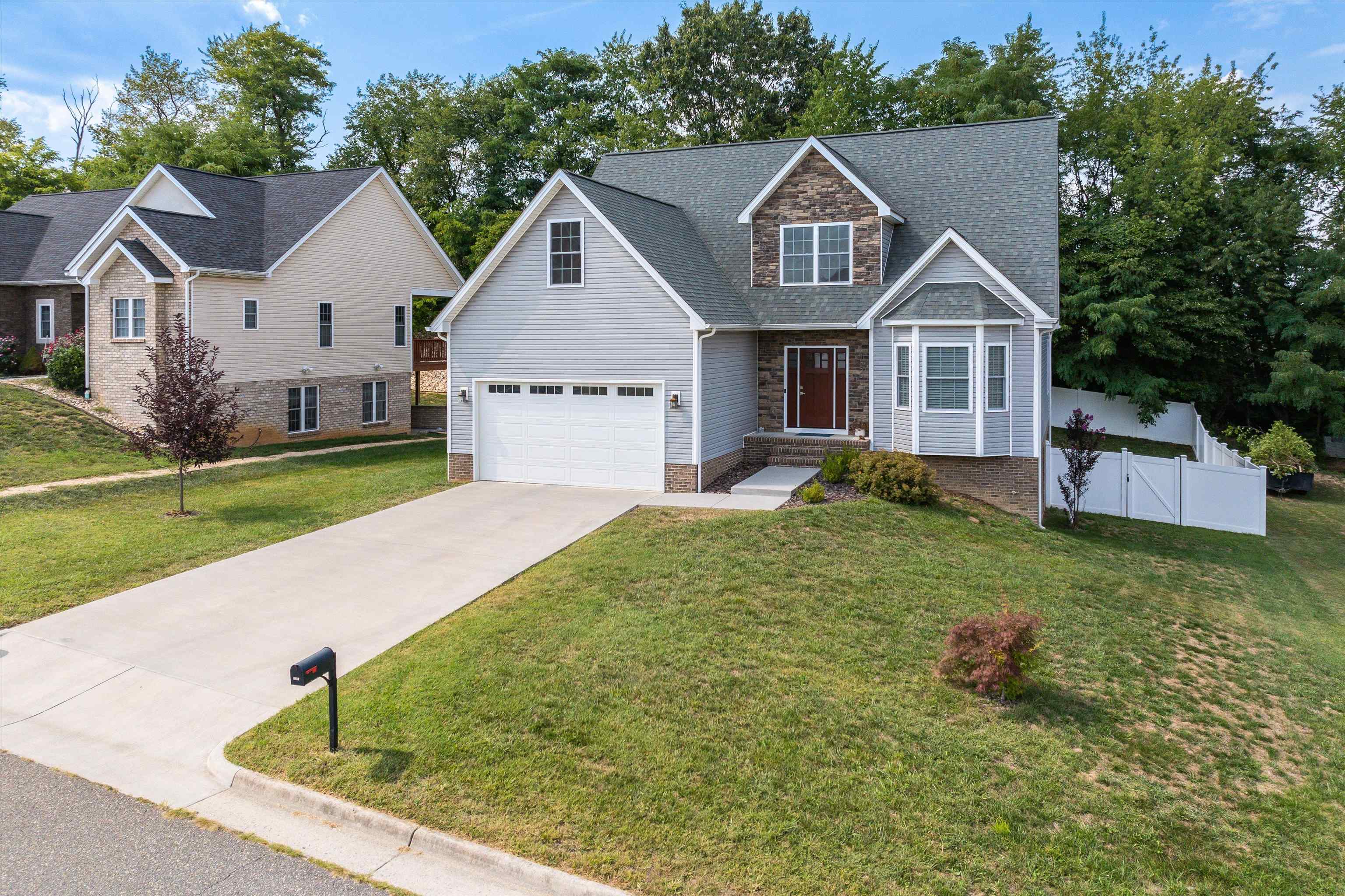 1350 LITTLE SORRELL DR