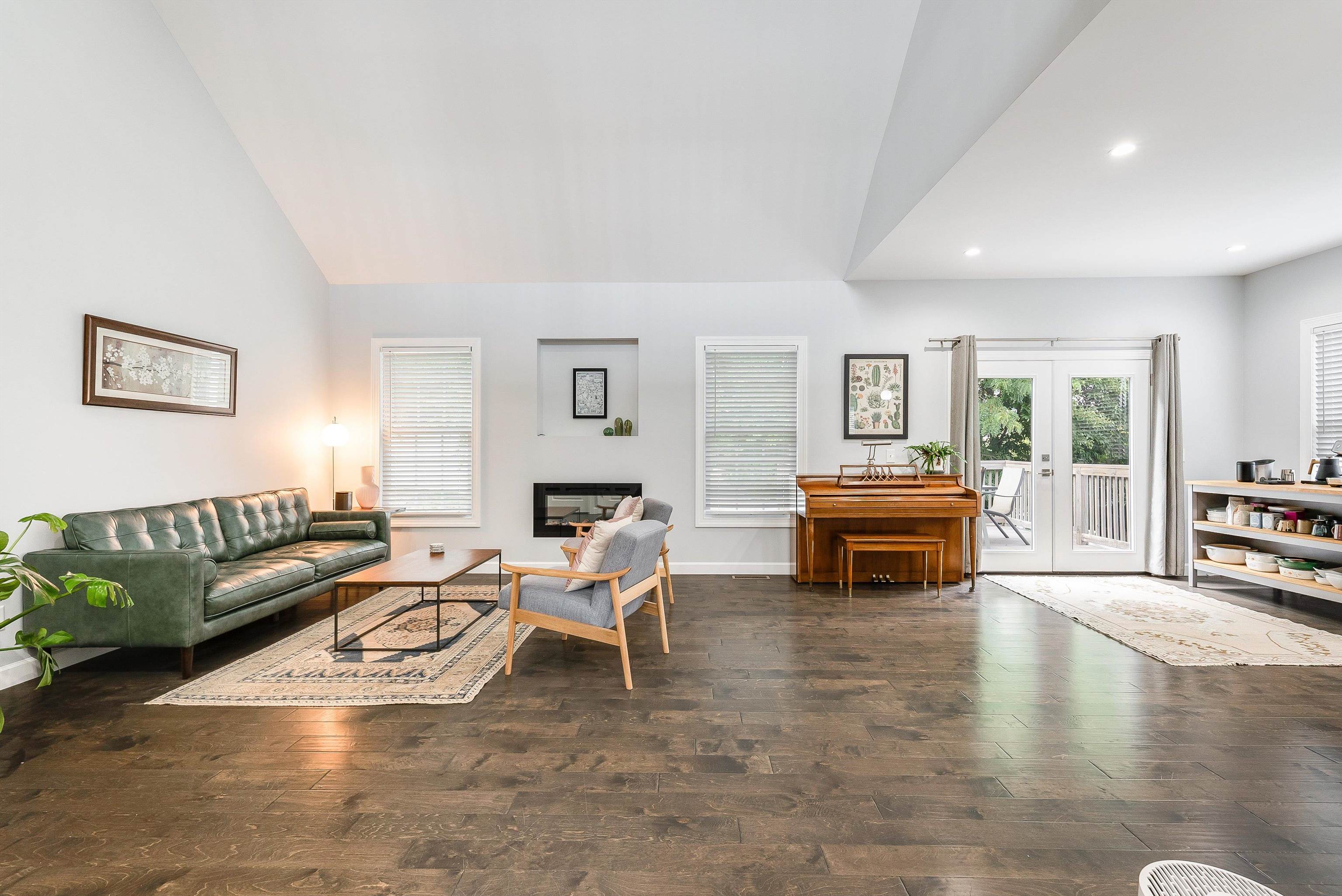 1350 LITTLE SORRELL DR