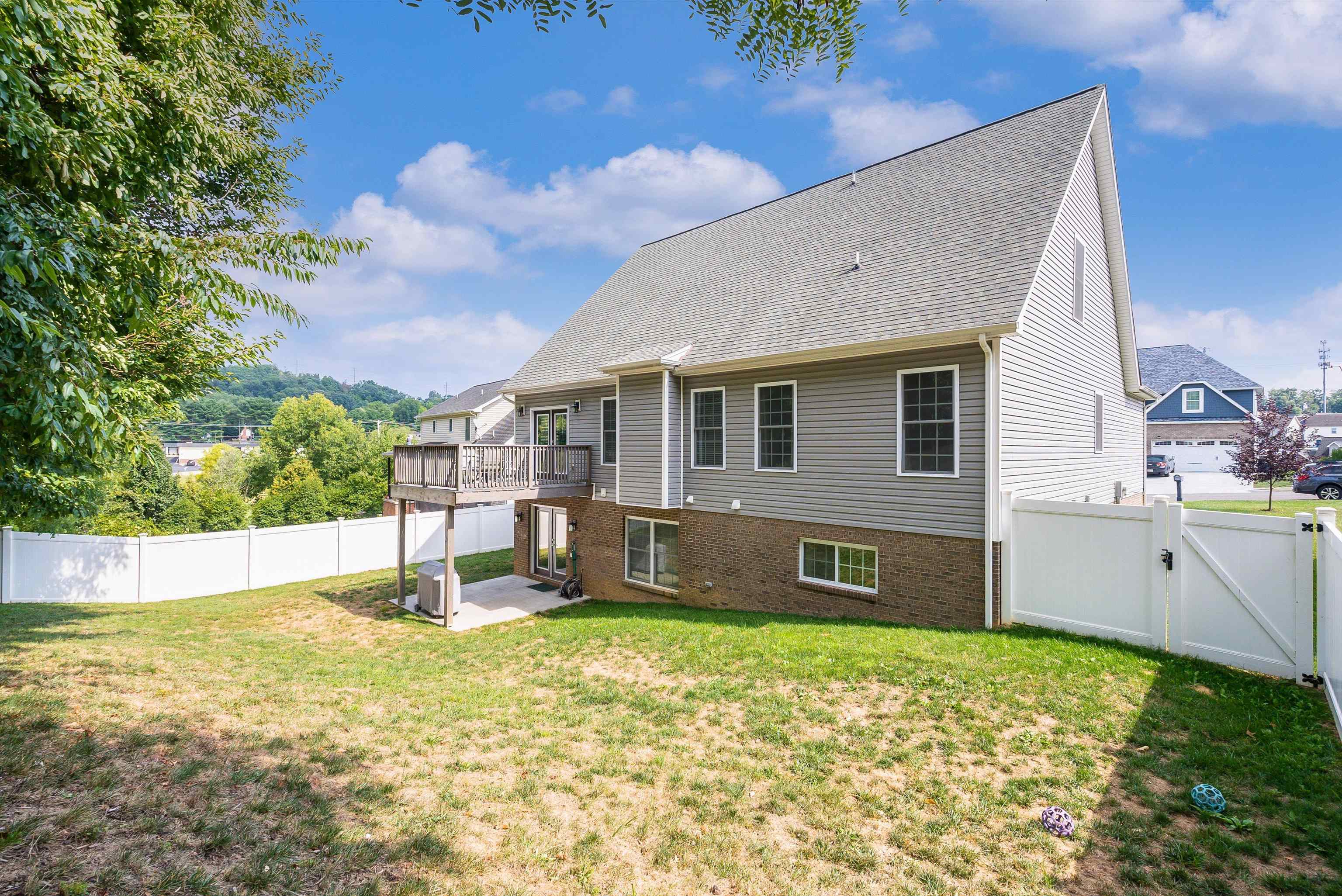 1350 LITTLE SORRELL DR