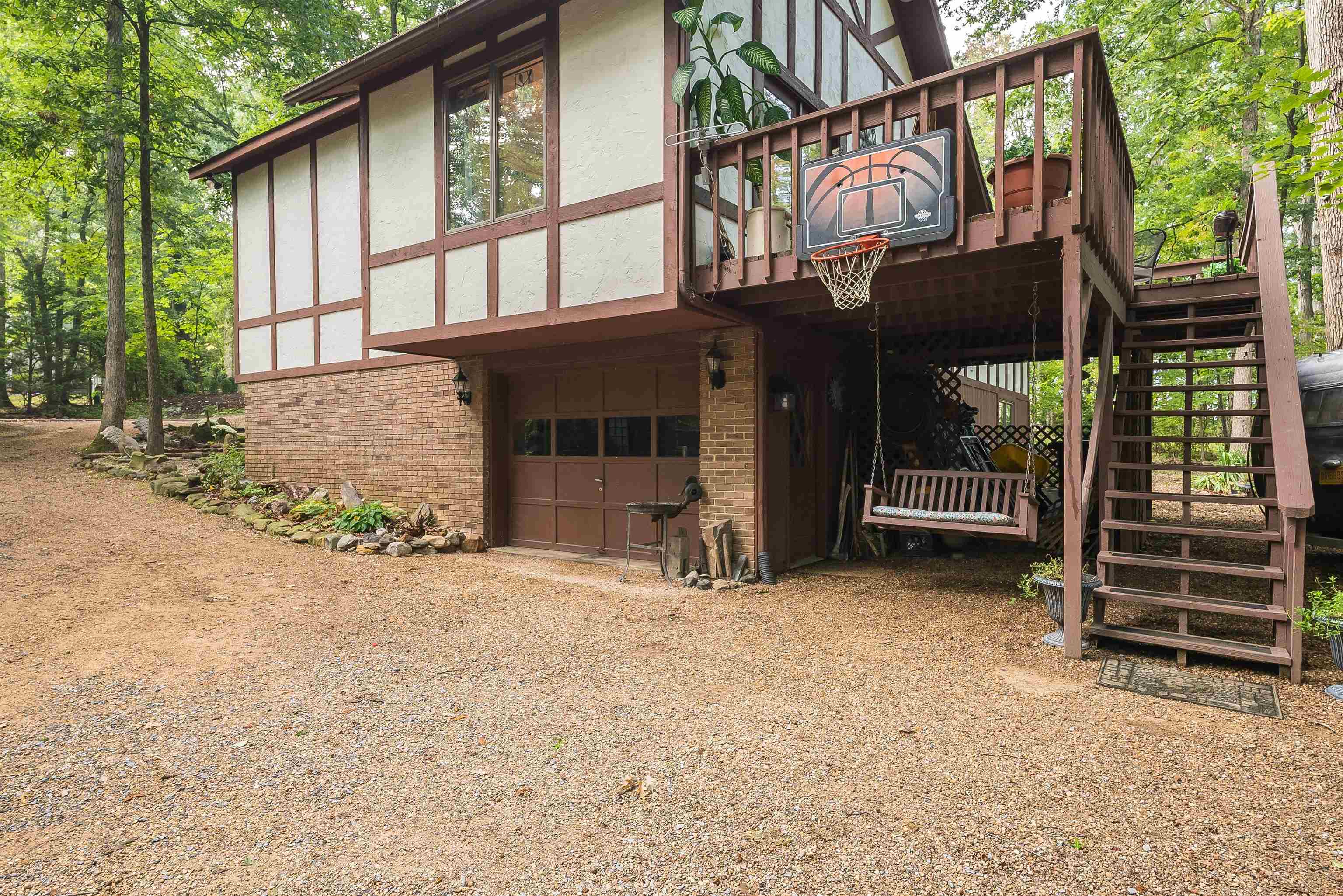 146 RHODODENDRON CT