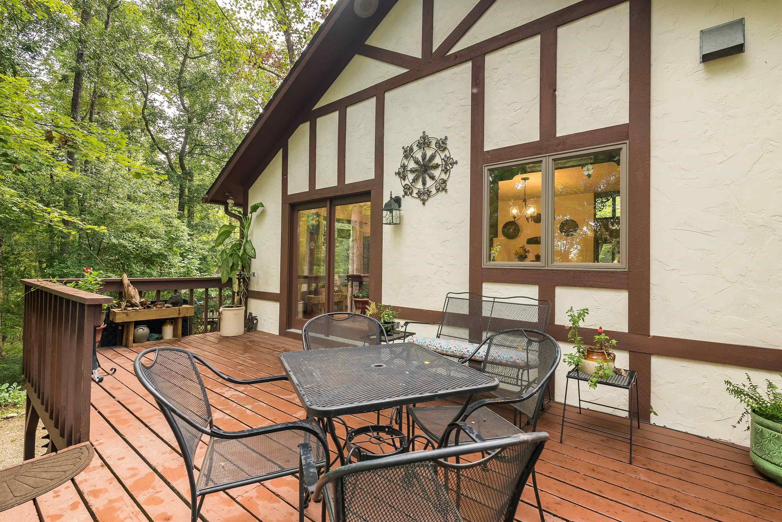 146 RHODODENDRON CT
