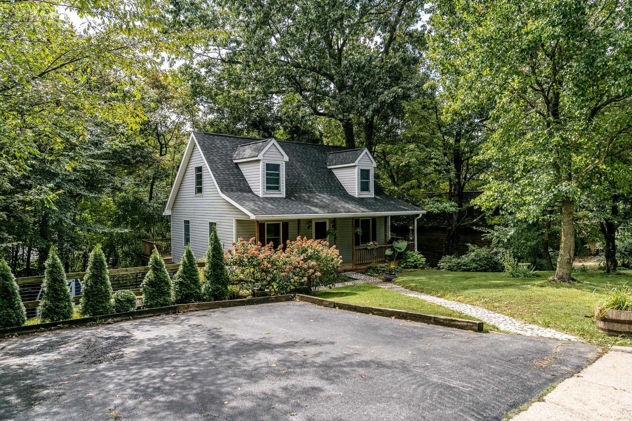 1033 BRIDLE CT