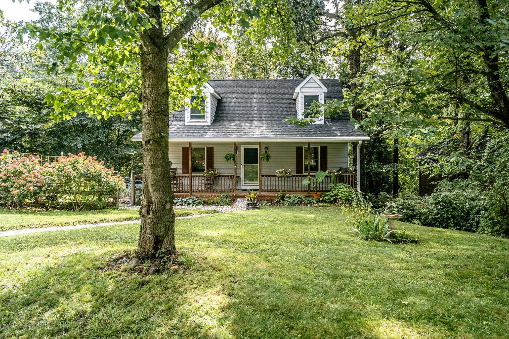1033 BRIDLE CT
