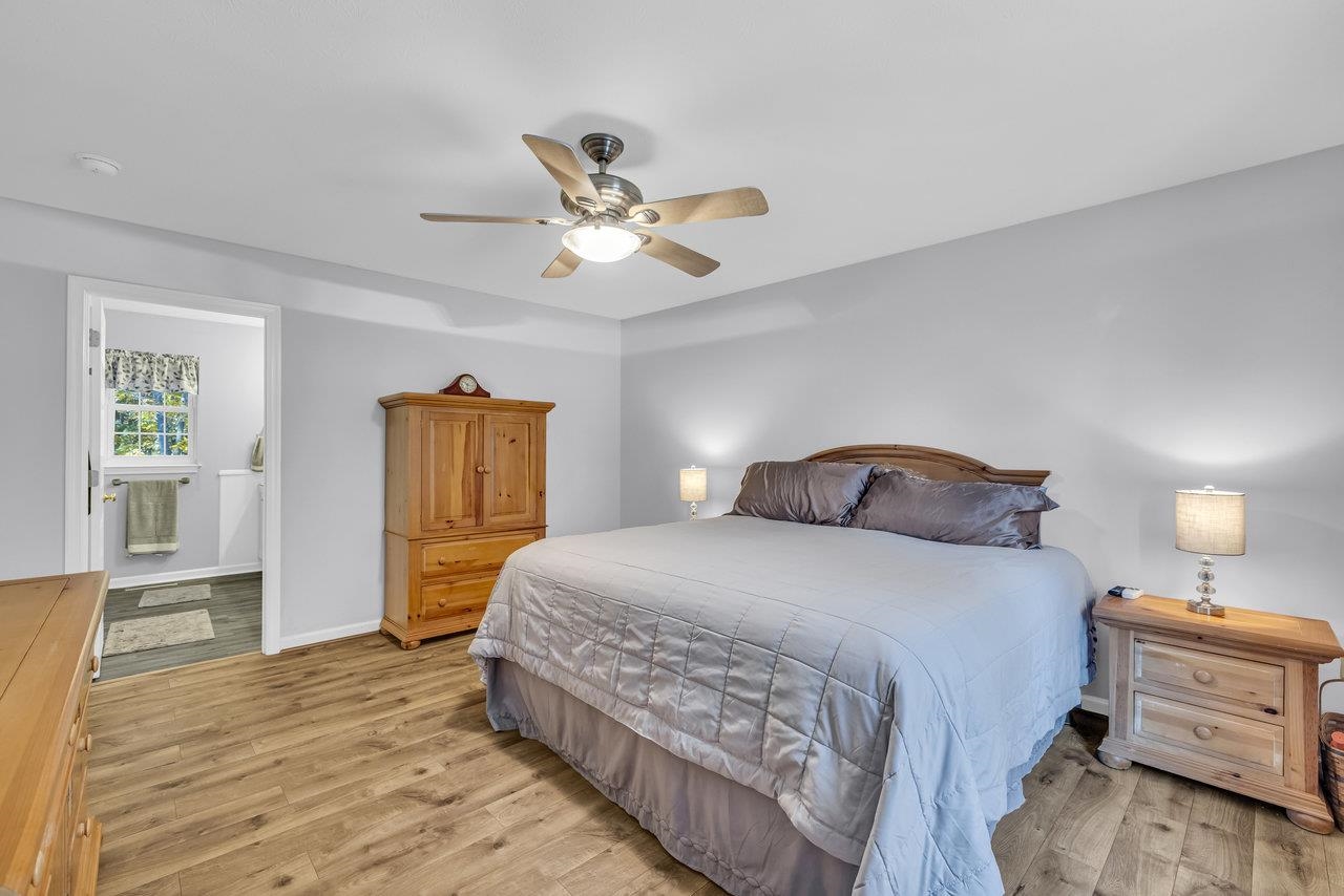 2500 OAK GROVE