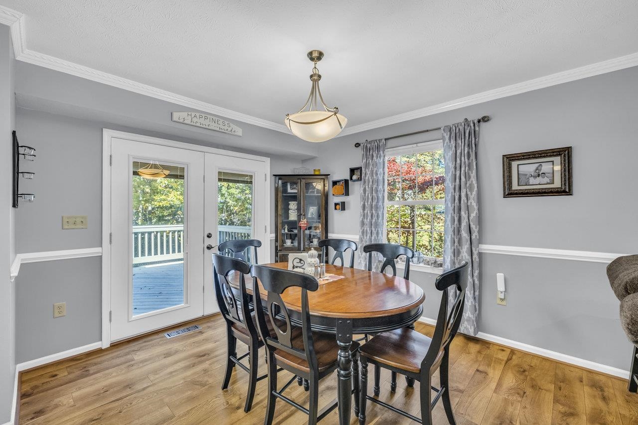 2500 OAK GROVE