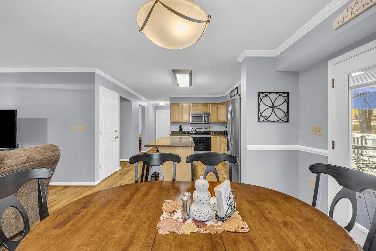 2500 OAK GROVE