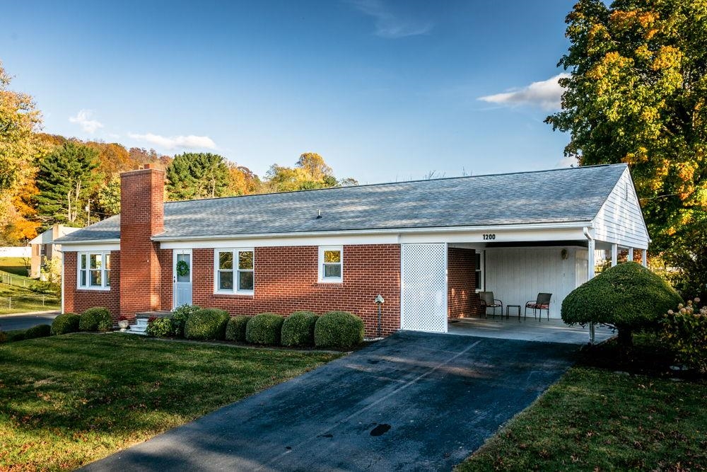 1200 WESTMORELAND DR