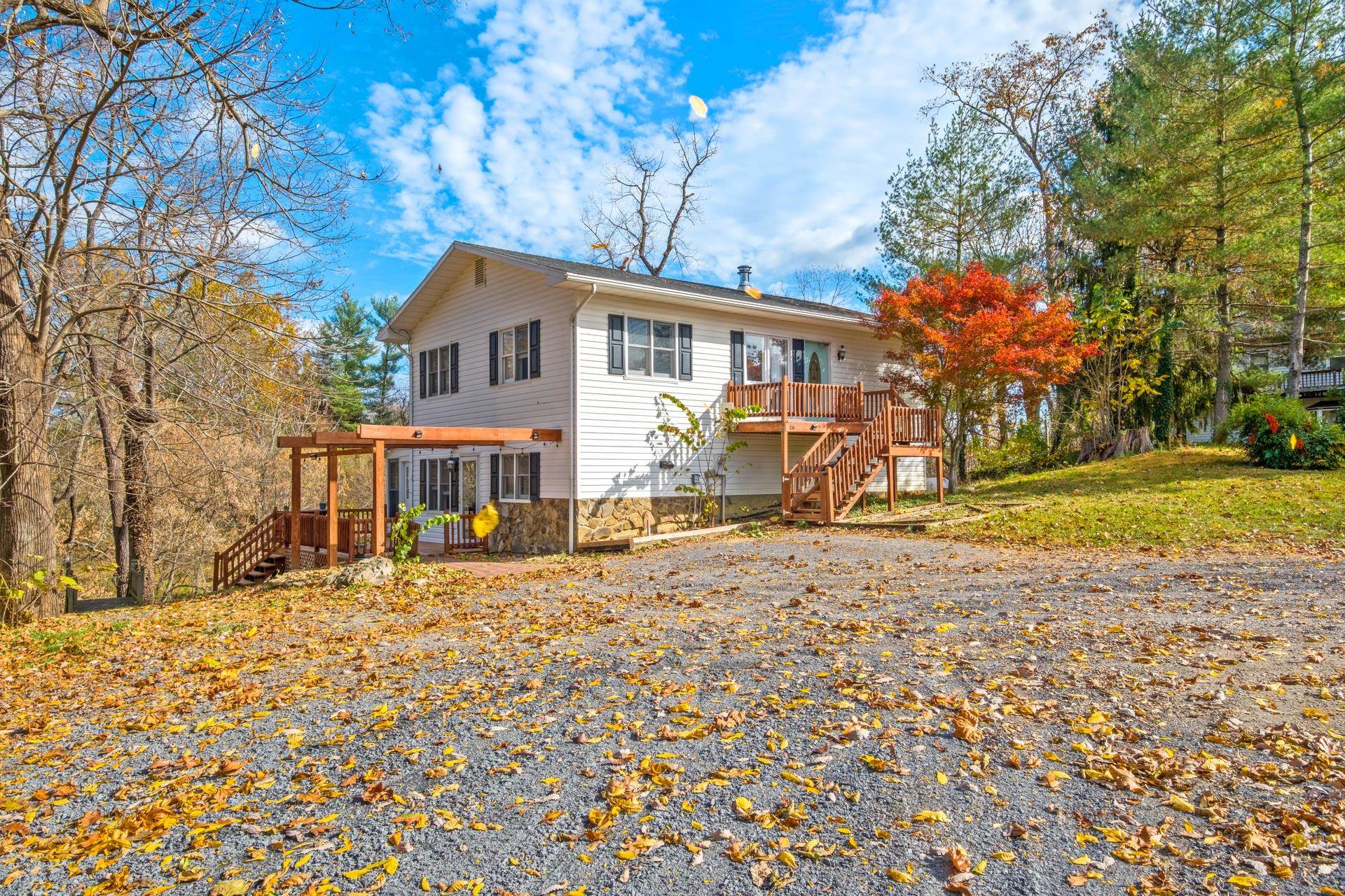 66 SAMUEL BEARS RD