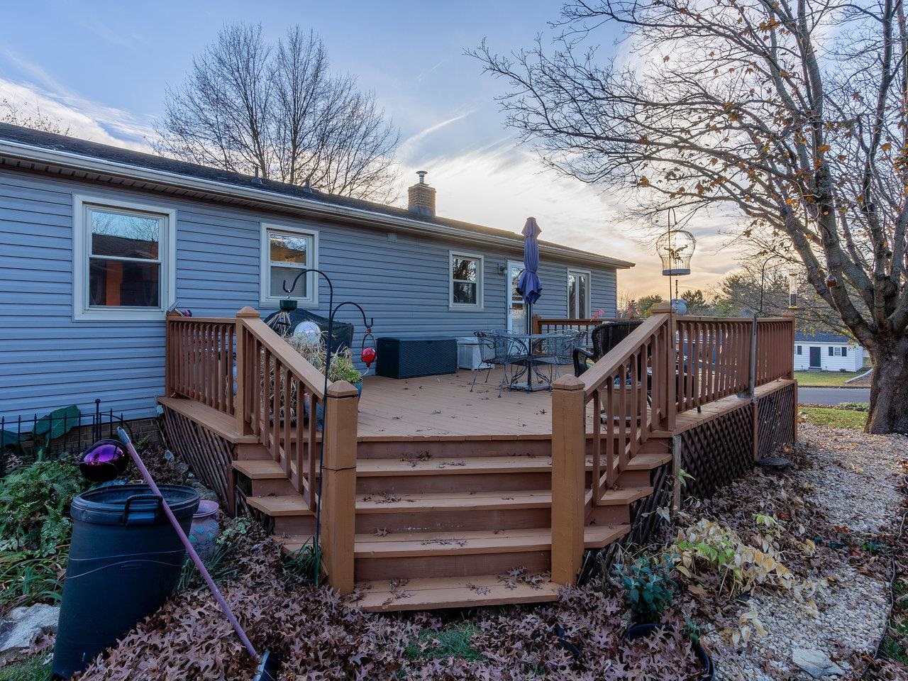 942 LEE AVE