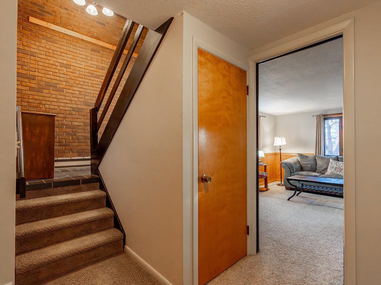 942 LEE AVE