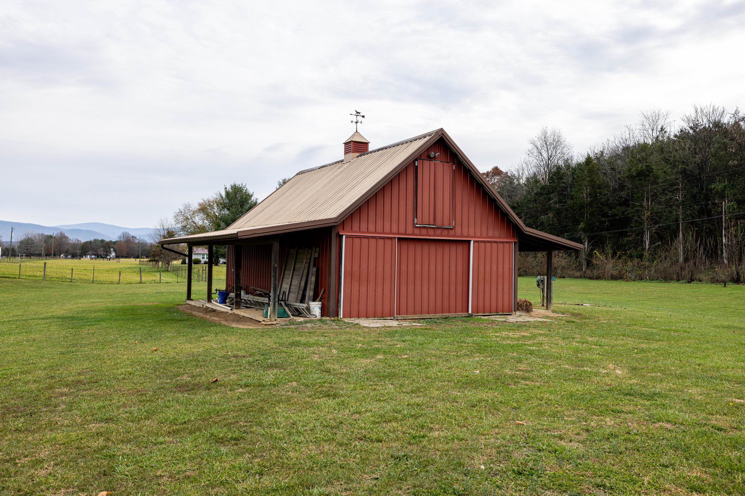 1734 ROLLING CREEK LN