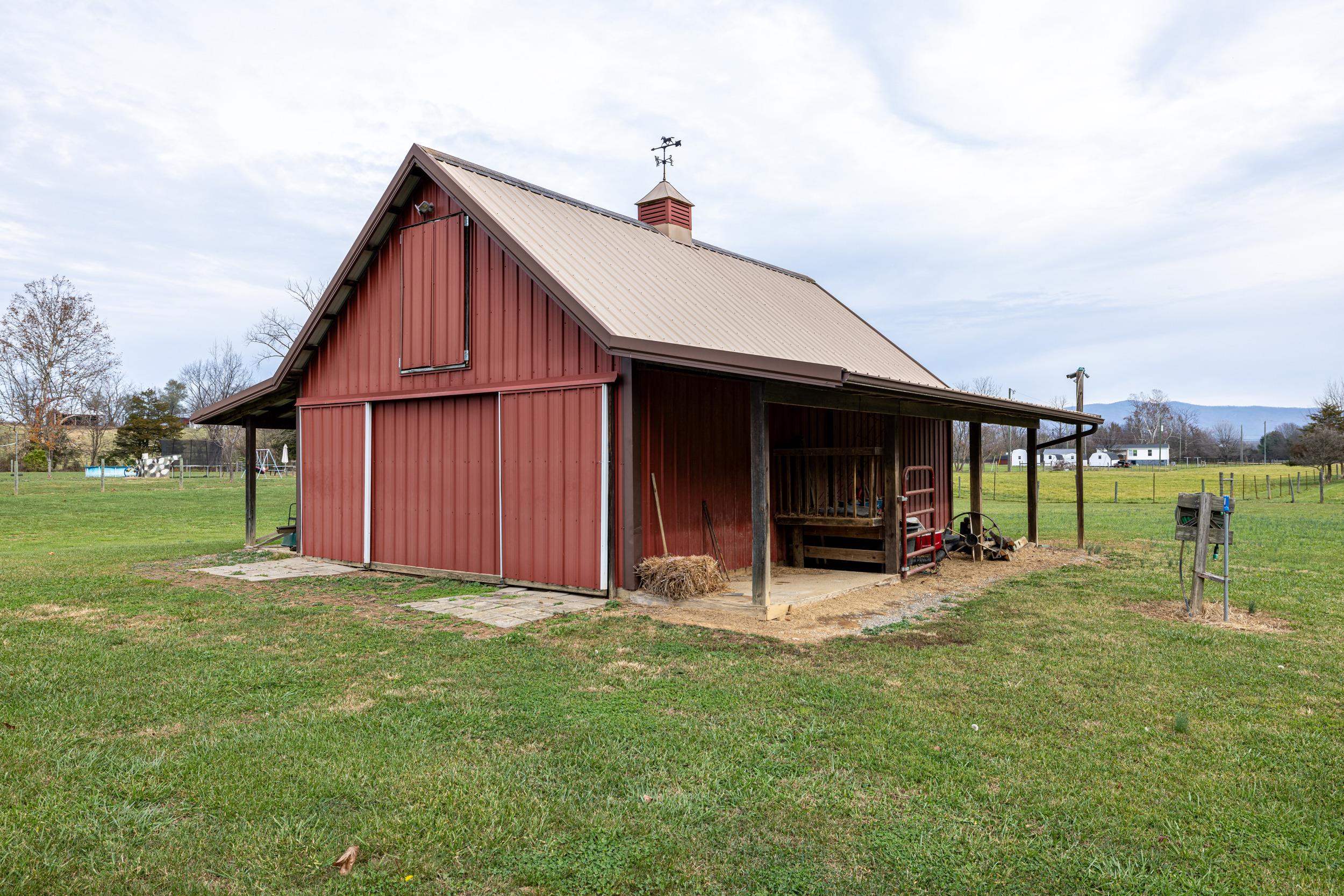 1734 ROLLING CREEK LN