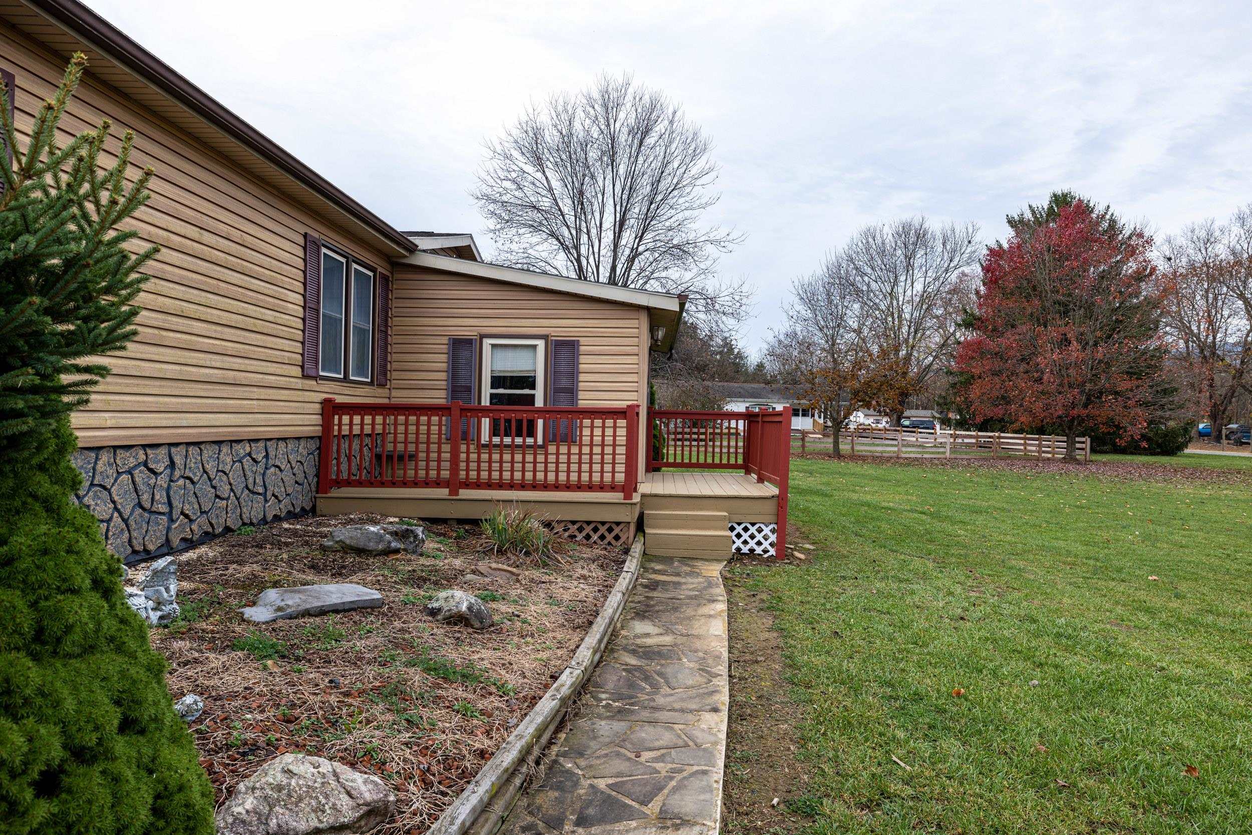 1734 ROLLING CREEK LN