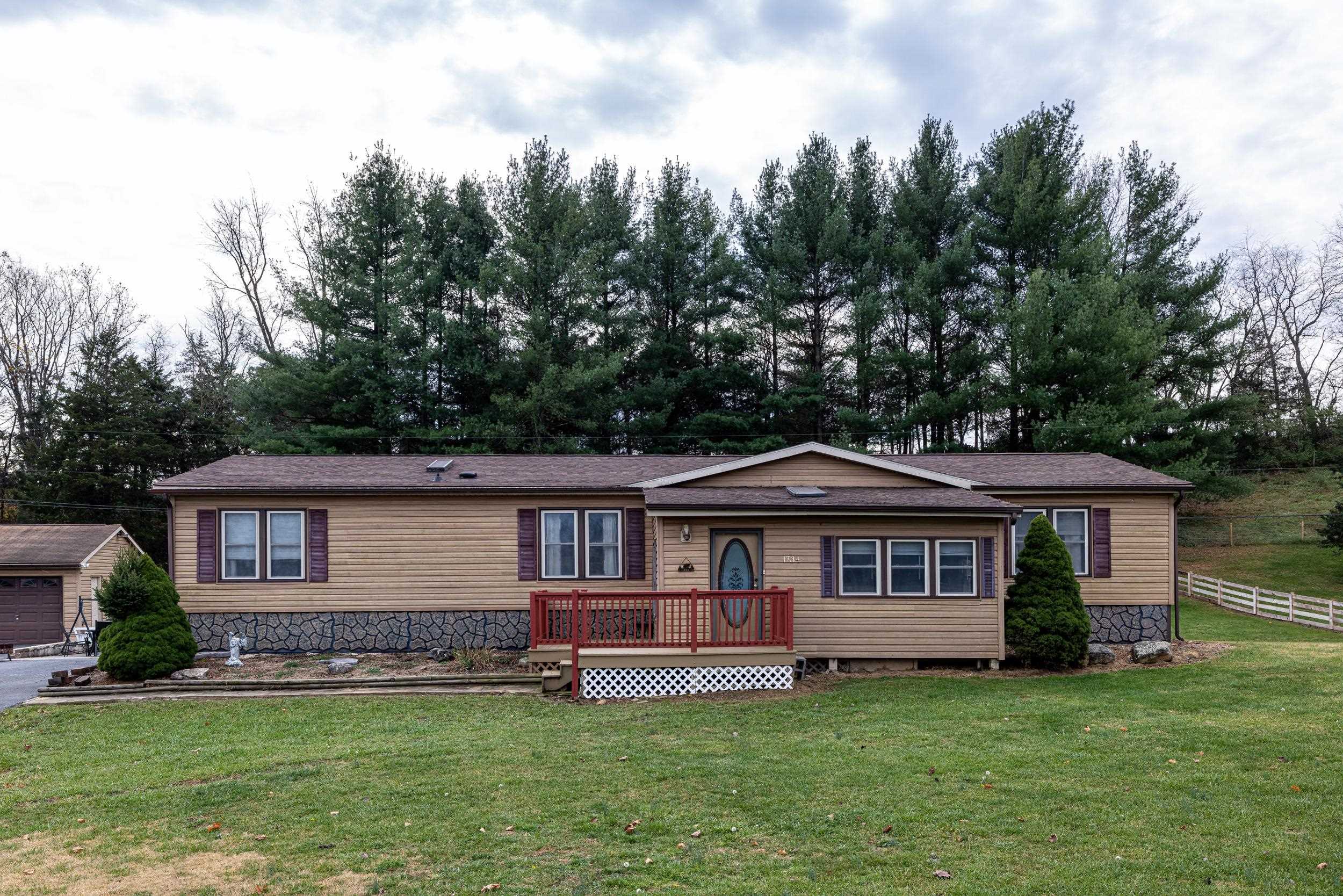 1734 ROLLING CREEK LN