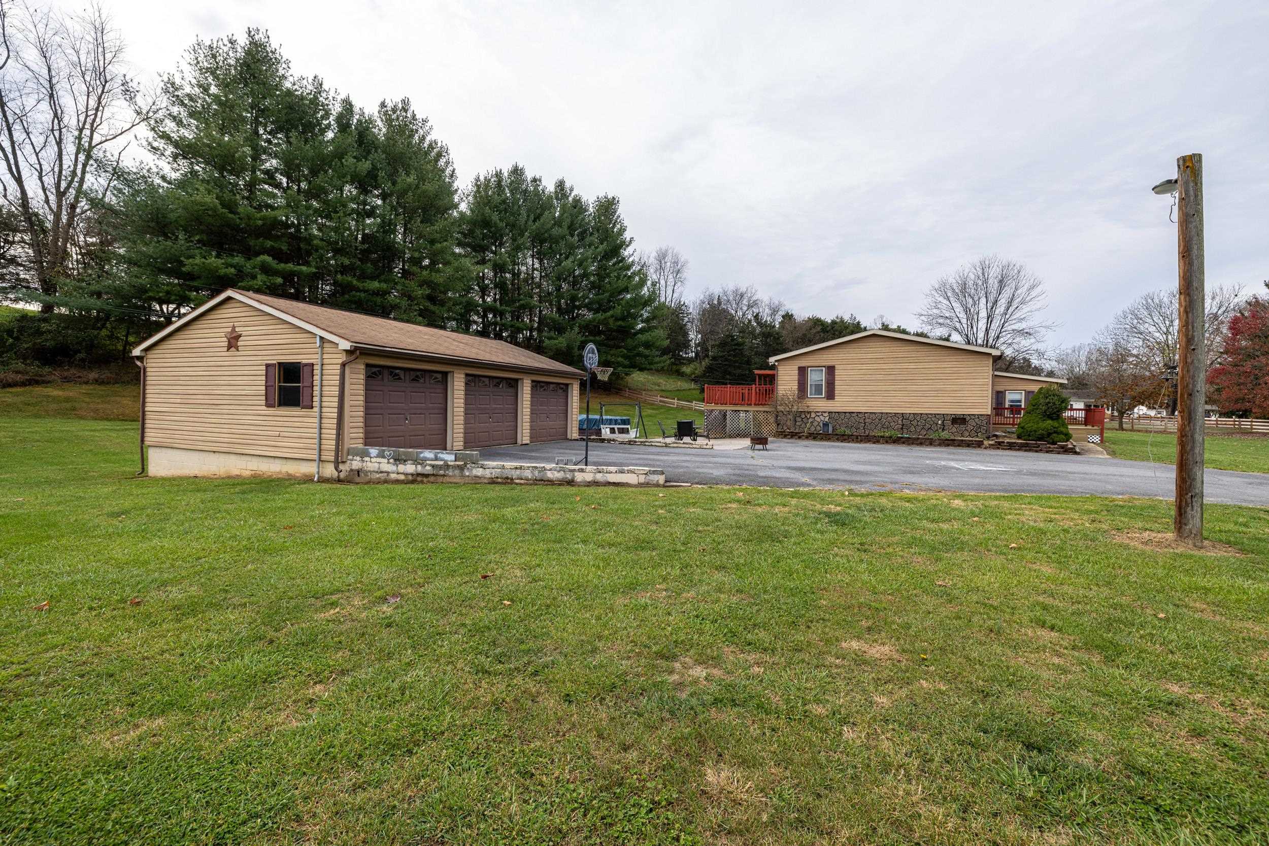 1734 ROLLING CREEK LN