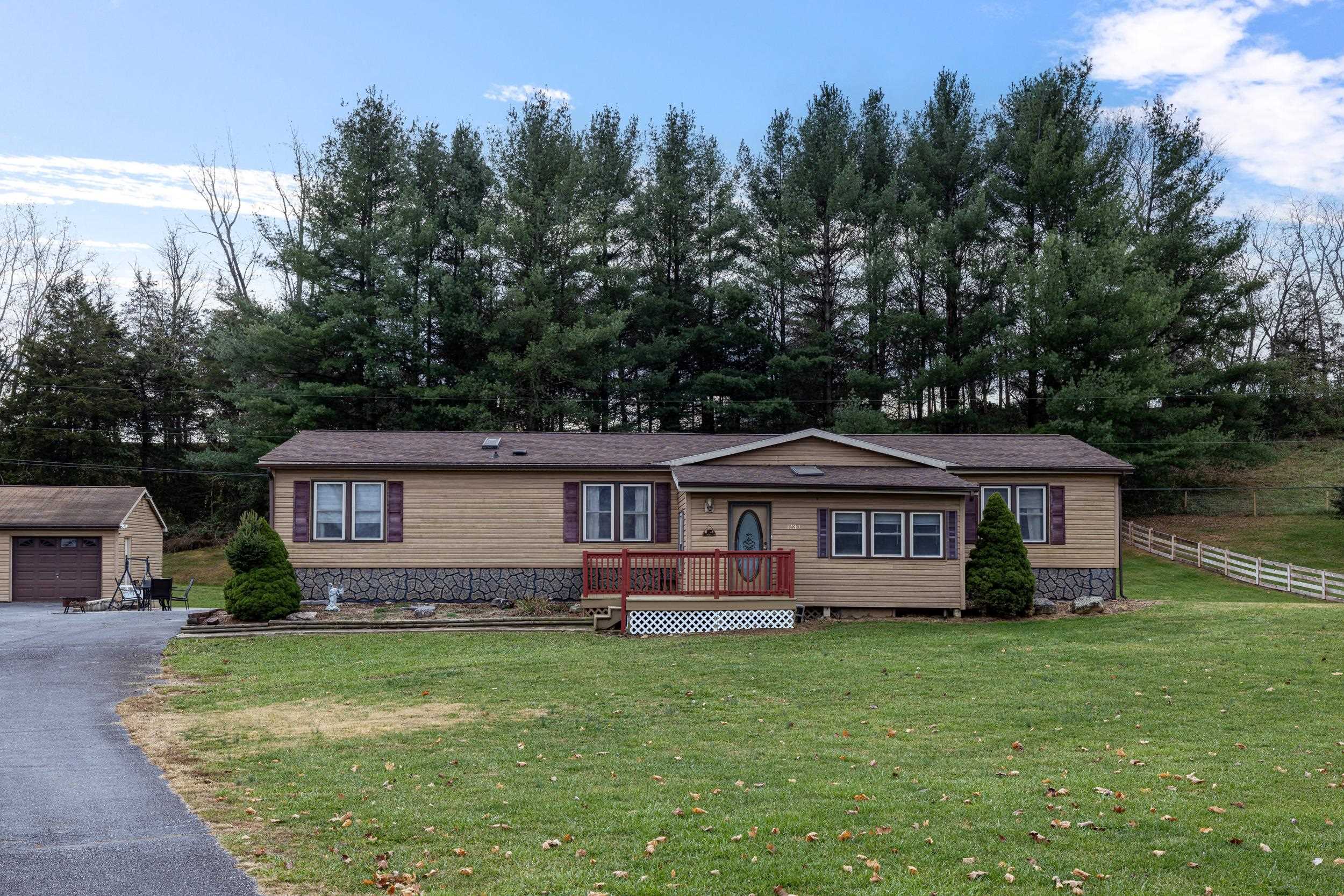 1734 ROLLING CREEK LN