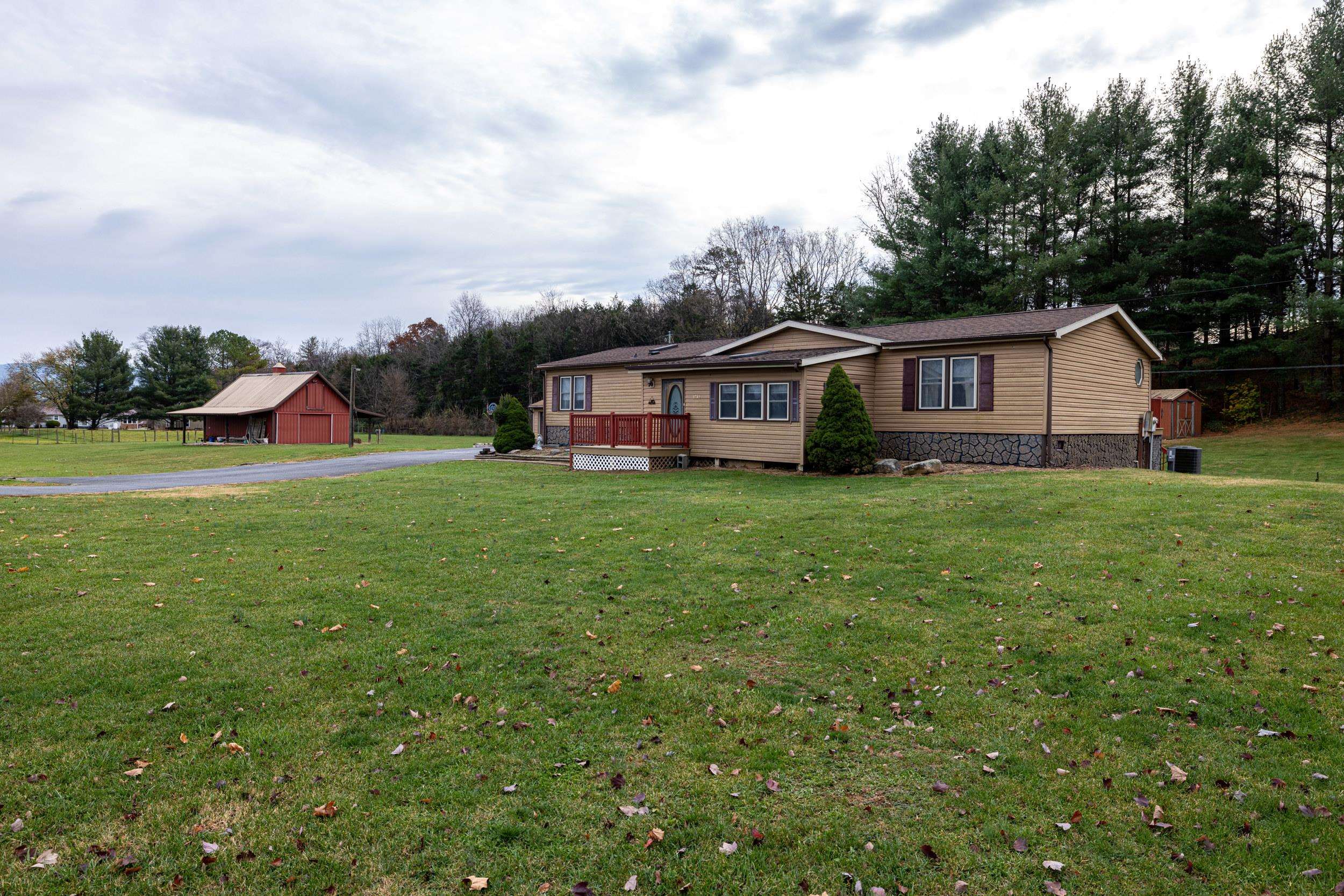 1734 ROLLING CREEK LN