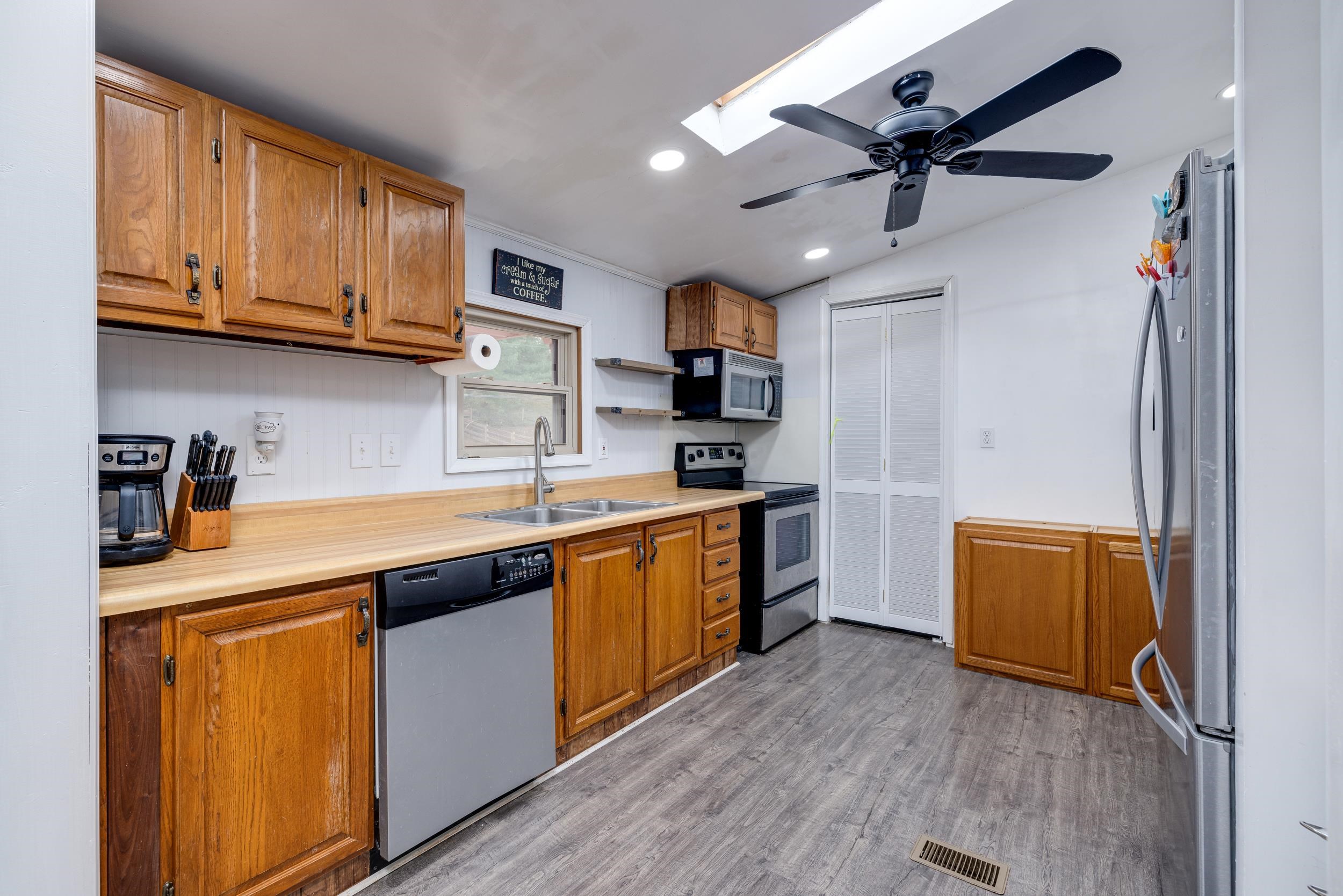 1734 ROLLING CREEK LN