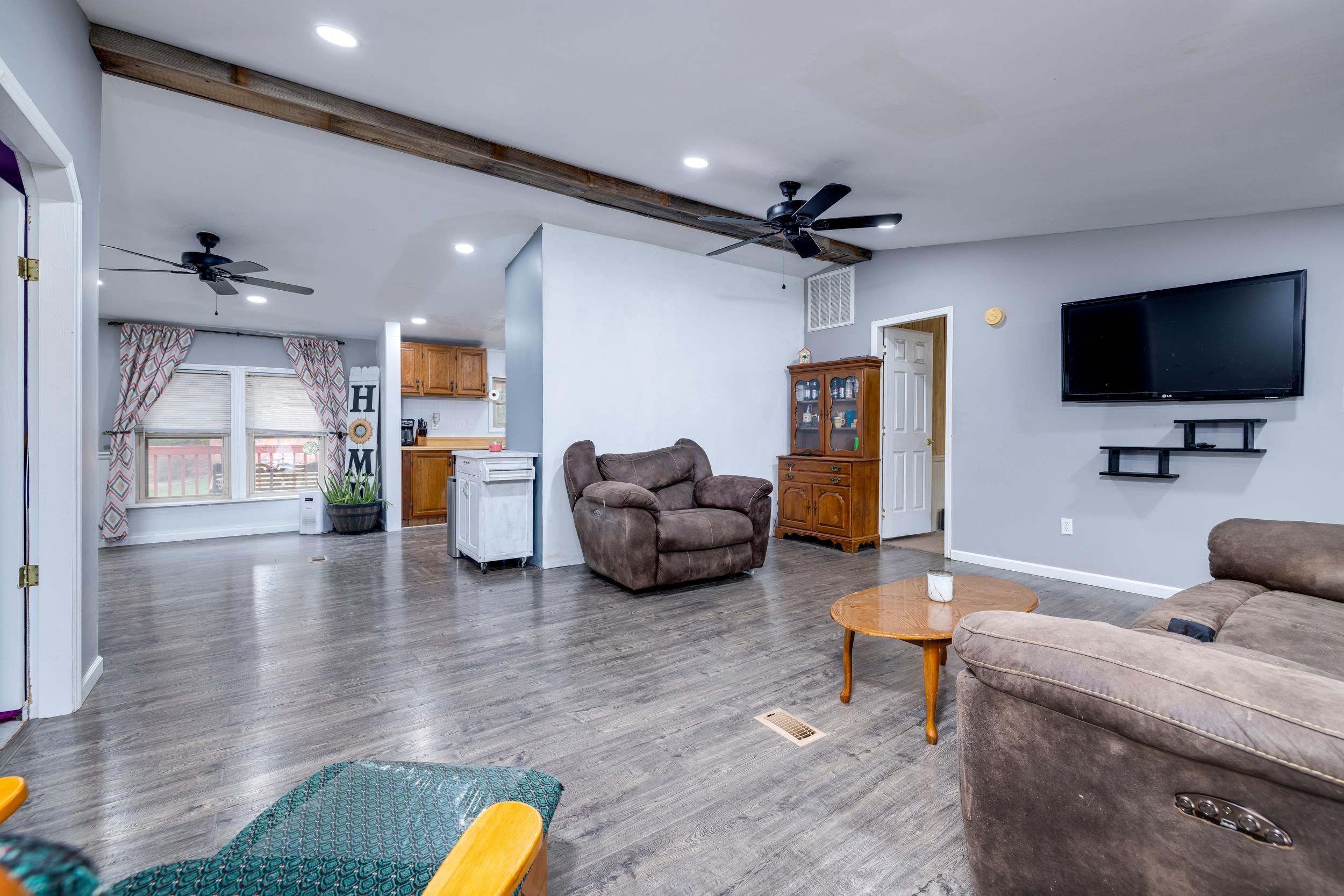 1734 ROLLING CREEK LN