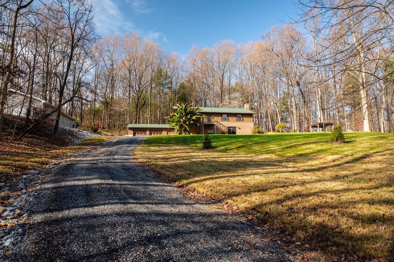 230 RURAL DR